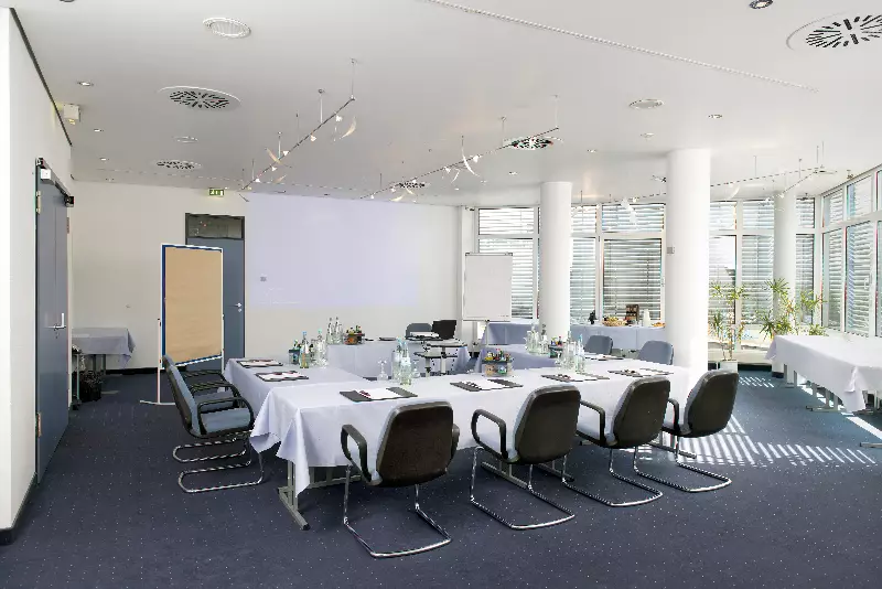 Alibaba https://cdn.alibaba.ir/ostorage/hotel-accommodation-images/69f70d68eb1ae654aaa57f8e_Hannover-Fora-Hotel-Hannover-1.webp