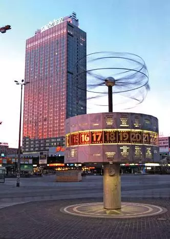 هتل Park Inn by Radisson Berlin Alexanderplatz برلین