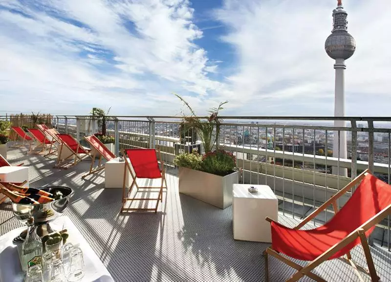 هتل Park Inn by Radisson Berlin Alexanderplatz برلین