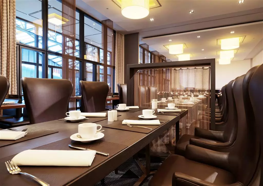 Alibaba https://cdn.alibaba.ir/ostorage/hotel-accommodation-images/69f71085eb1ae654aaa5817d_Berlin-Sheraton-Berlin-Grand-Hotel-Esplanade-1.webp