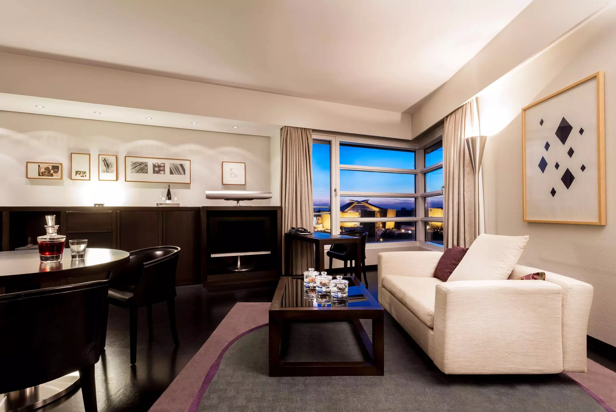 Alibaba https://cdn.alibaba.ir/ostorage/hotel-accommodation-images/69f710eaeb1ae654aaa581cd_Berlin-Grand-Hyatt-Berlin-1.webp