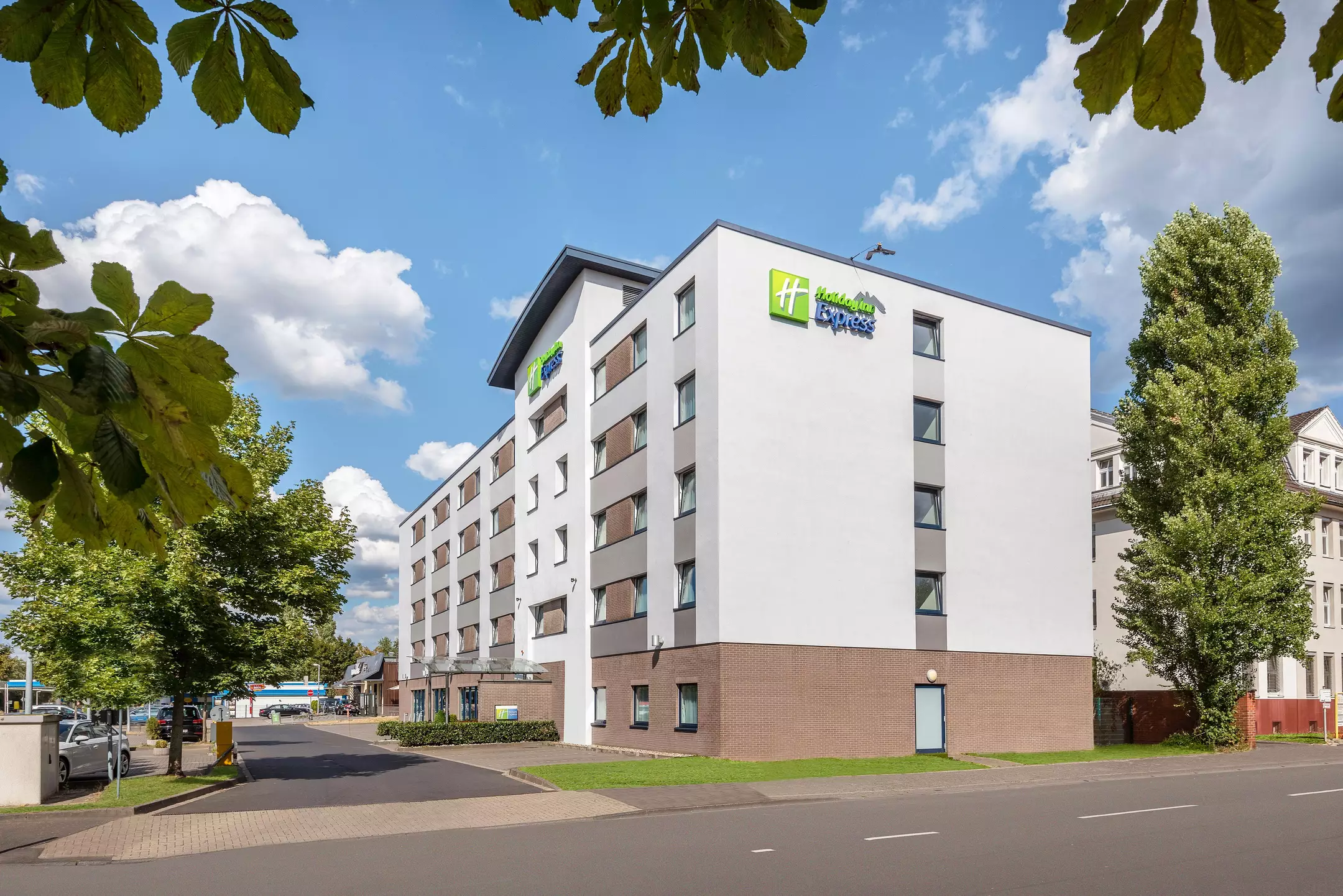 هتل Holiday Inn Express Köln - Mühlheim کلن