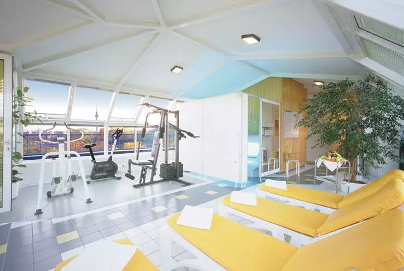 هتل Holiday Inn Berlin Mitte برلین