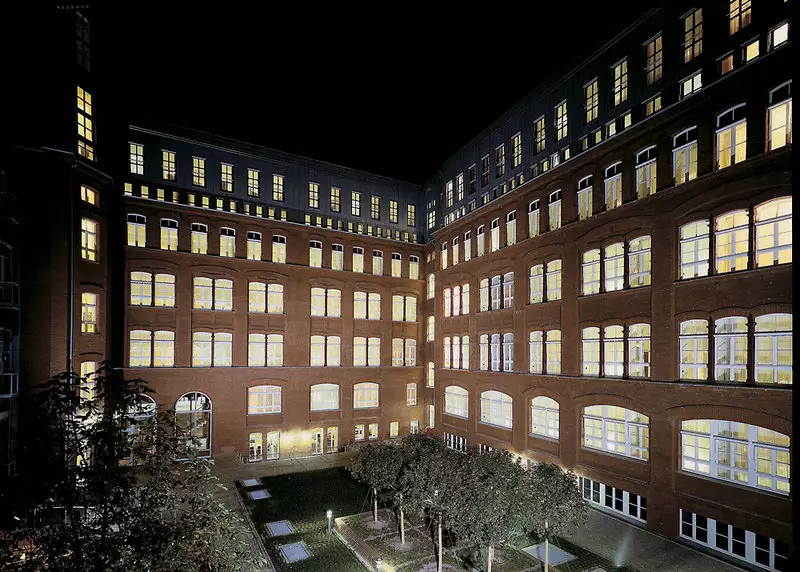 Alibaba https://cdn.alibaba.ir/ostorage/hotel-accommodation-images/69f71f42eb1ae654aaa58a2b_Berlin-Select-Hotel-Berlin-Ostbahnhof-0.webp