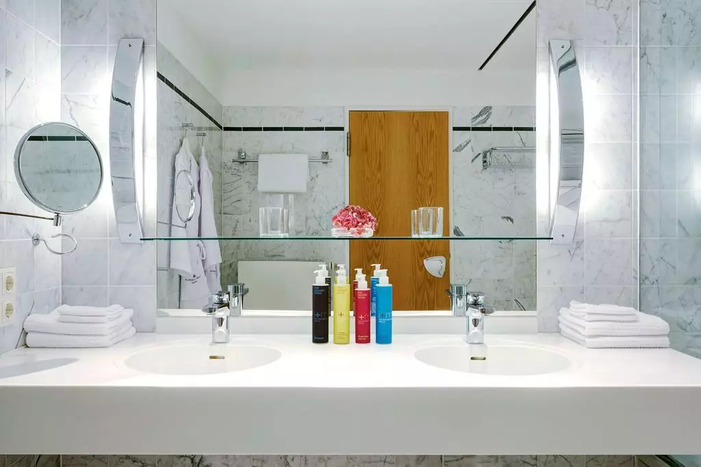 هتل The Mandala Suites برلین
