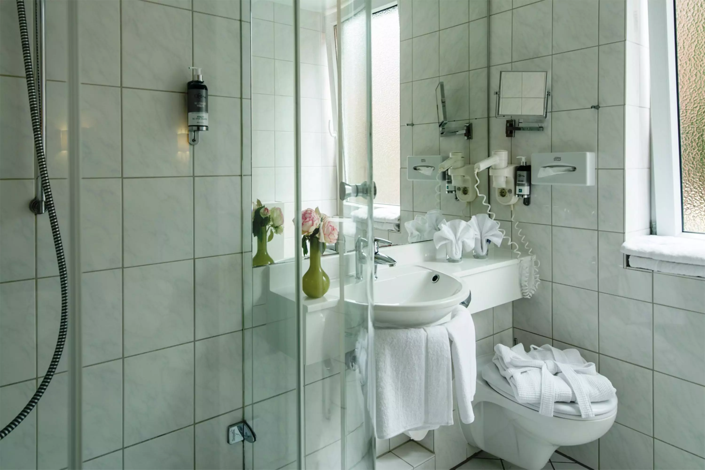 Alibaba https://cdn.alibaba.ir/ostorage/hotel-accommodation-images/69f751c8eb1ae654aaa5a90c_Hamburg-Select-Hotel-Tiefenthal-Hamburg-1.webp
