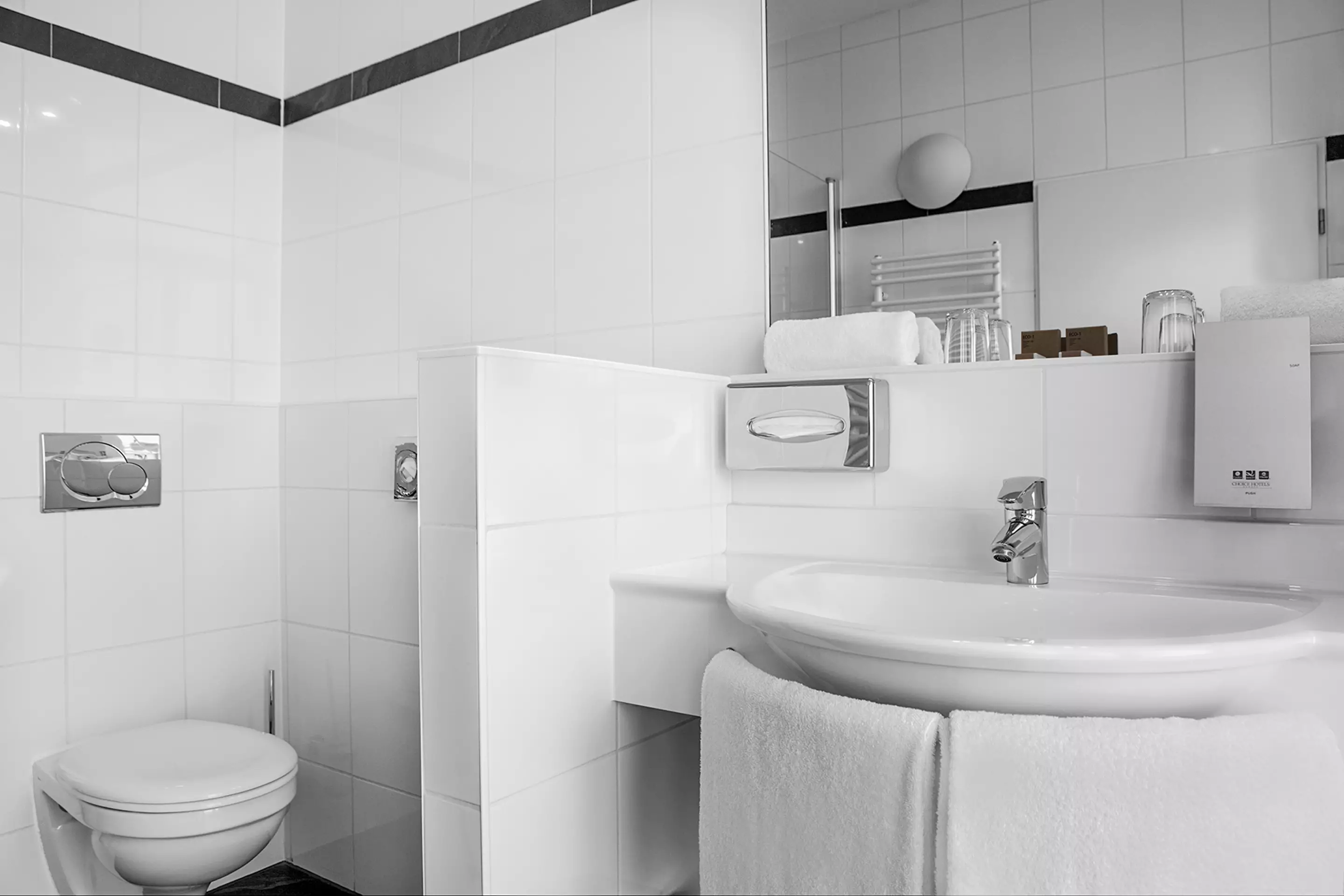 Alibaba https://cdn.alibaba.ir/ostorage/hotel-accommodation-images/69f7757661ec039ef75a740b_Frankfurt-am-Main-Grand-Hotel-Downtown-1.webp