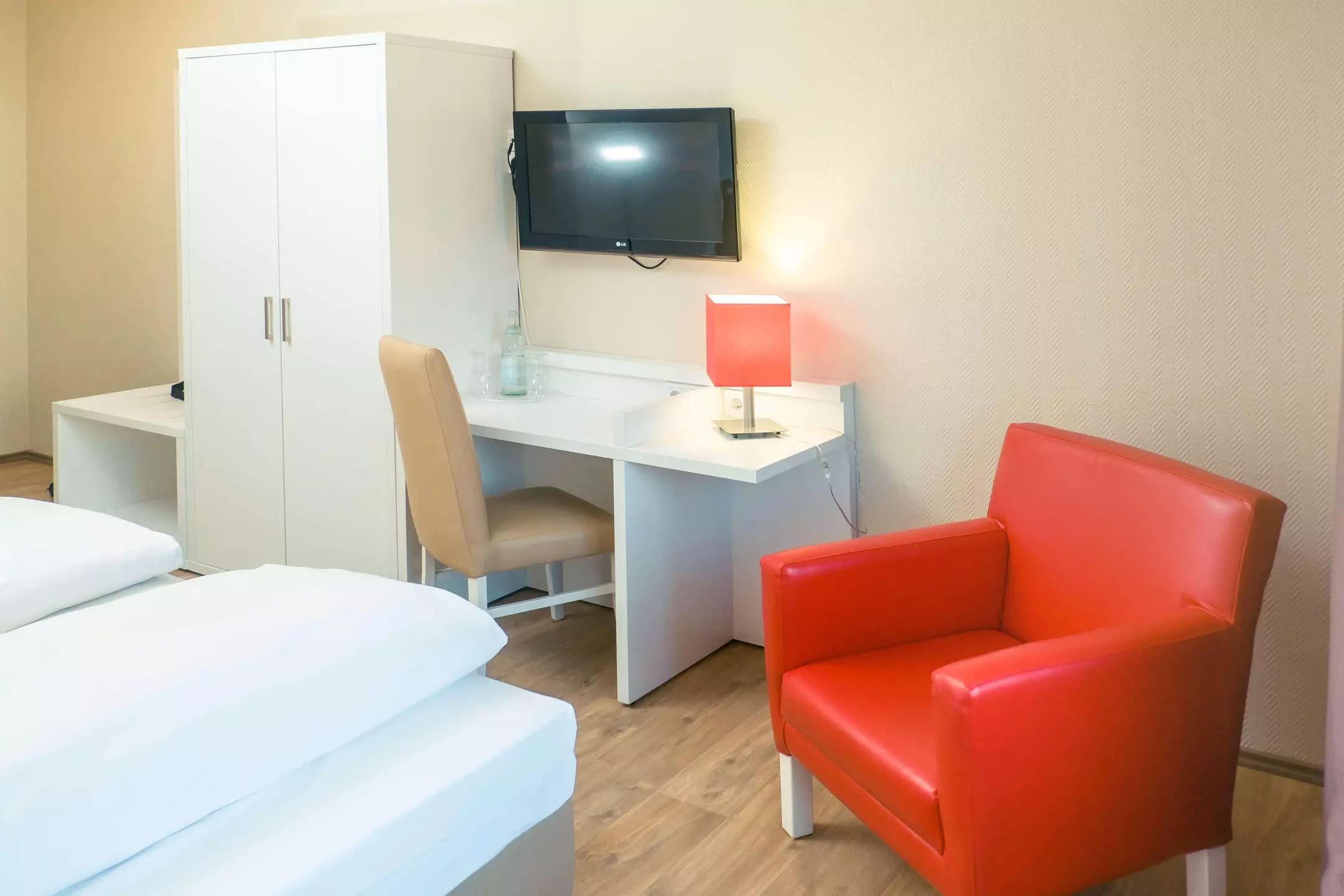 Alibaba https://cdn.alibaba.ir/ostorage/hotel-accommodation-images/69f7771861ec039ef75a758f_Sindelfingen-Hotel-Stuttgart-Sindelfingen-City-by-Tulip-Inn-1.webp
