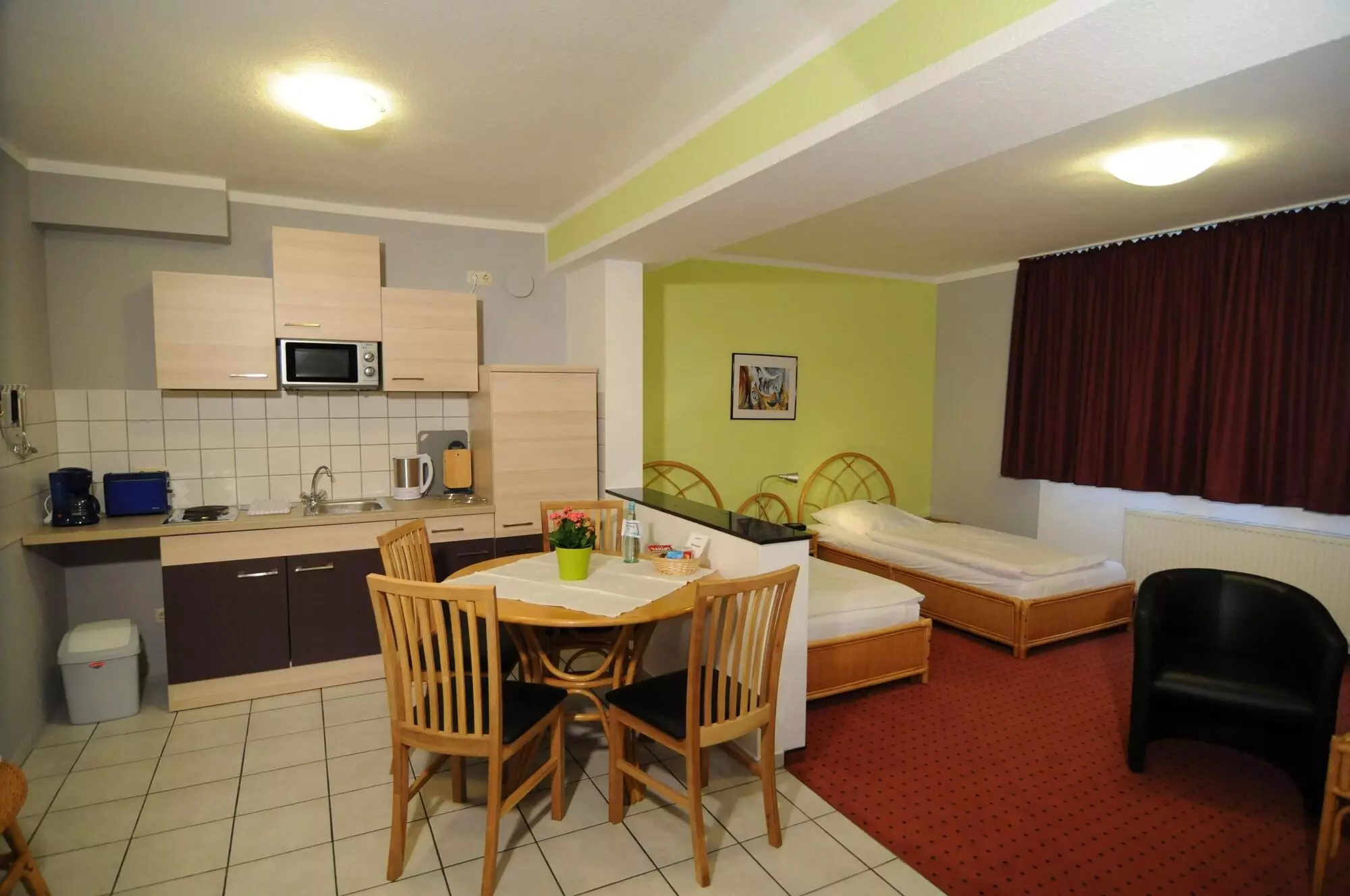 Alibaba https://cdn.alibaba.ir/ostorage/hotel-accommodation-images/69f7815d61ec039ef75a7c98_Geilenkirchen-City-Hotel-Geilenkirchen-1.webp