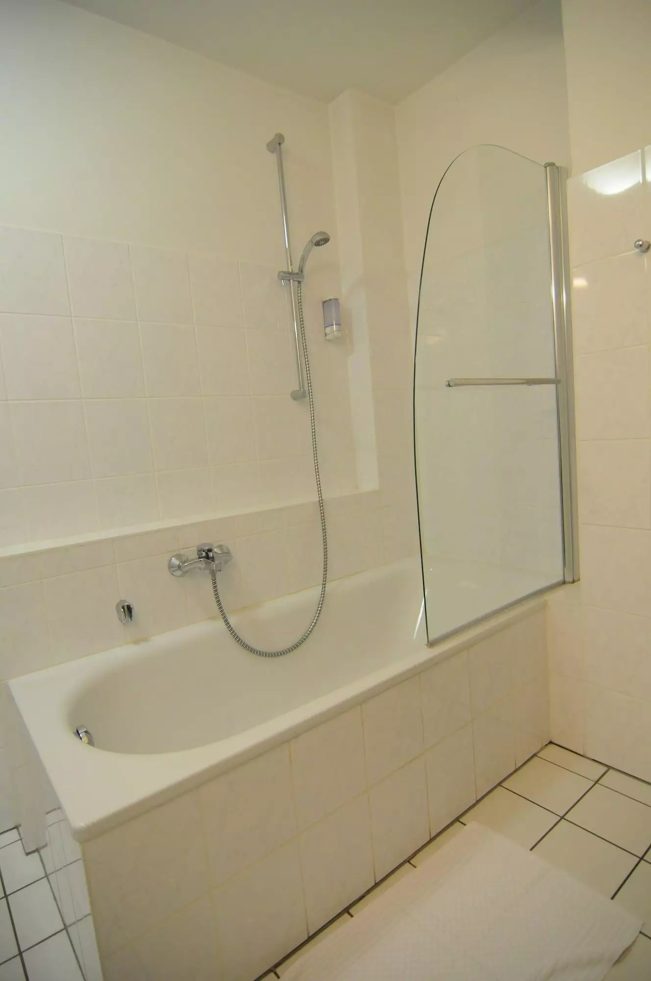هتل City Hotel Geilenkirchen Geilenkirchen