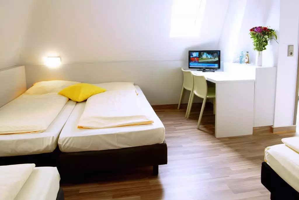 Alibaba https://cdn.alibaba.ir/ostorage/hotel-accommodation-images/69f78f2961ec039ef75a89da_Frankfurt-am-Main-Colour-1.webp