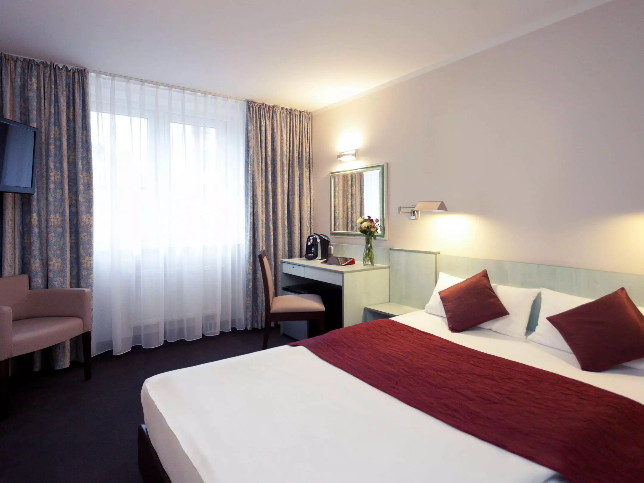 Alibaba https://cdn.alibaba.ir/ostorage/hotel-accommodation-images/69f791c161ec039ef75a8c41_Frankfurt-am-Main-Mercure-Hotel-Frankfurt-City-Messe-1.webp
