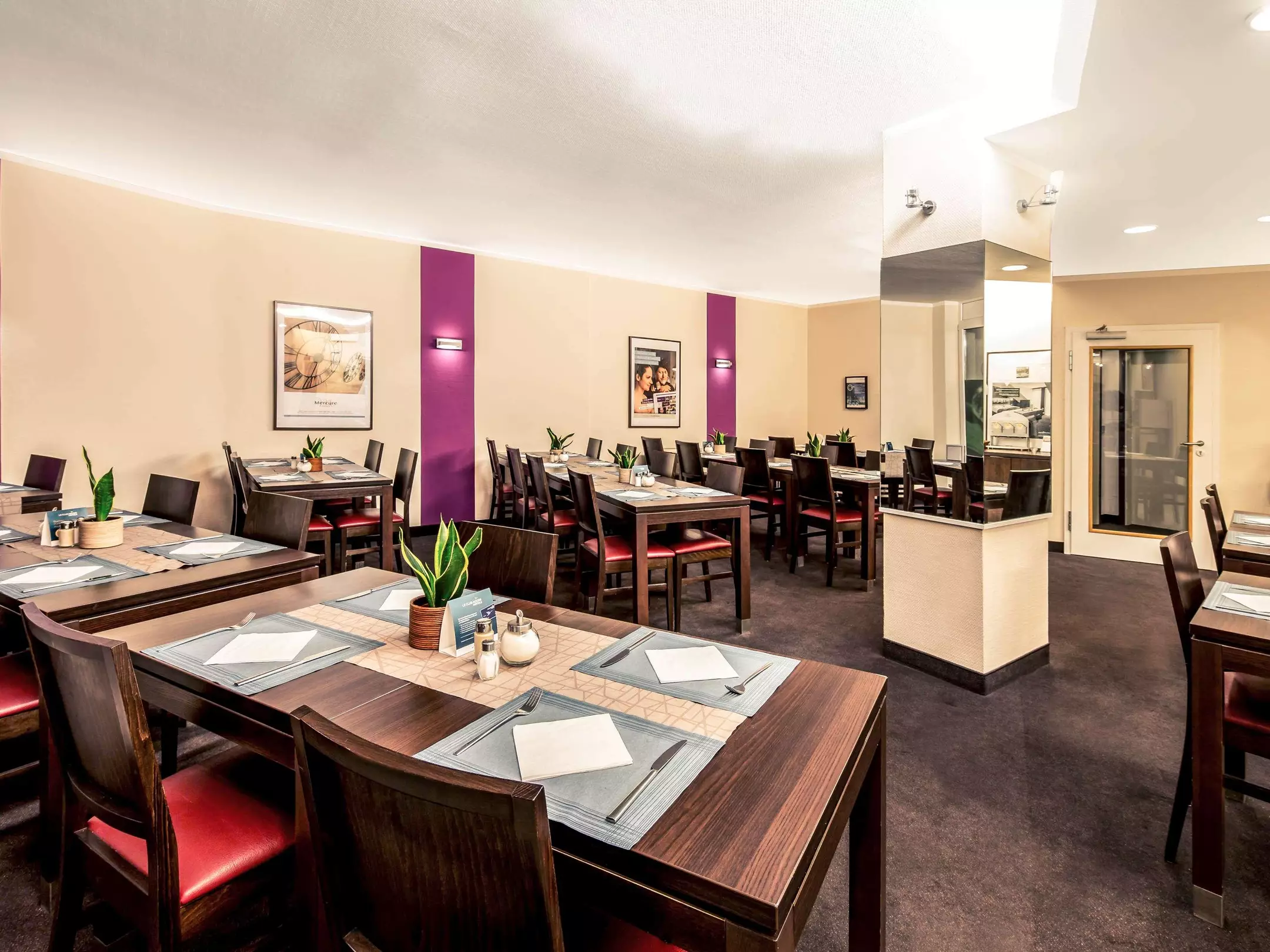 هتل Mercure Hotel Frankfurt City Messe فرانکفورت