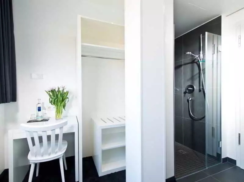 Alibaba https://cdn.alibaba.ir/ostorage/hotel-accommodation-images/69f79d8861ec039ef75a9541_Berlin-Hotel-Lindemann-s-1.webp
