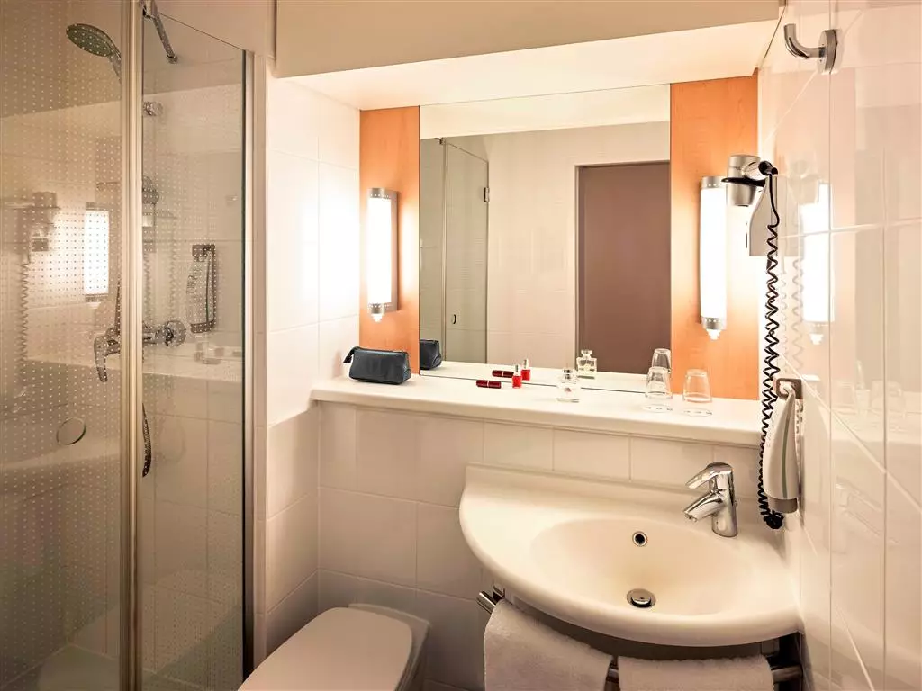 Alibaba https://cdn.alibaba.ir/ostorage/hotel-accommodation-images/69f7a4f661ec039ef75a99f4_Nuremburg-Hotel-ibis-Nuernberg-City-am-Plaerrer-1.webp