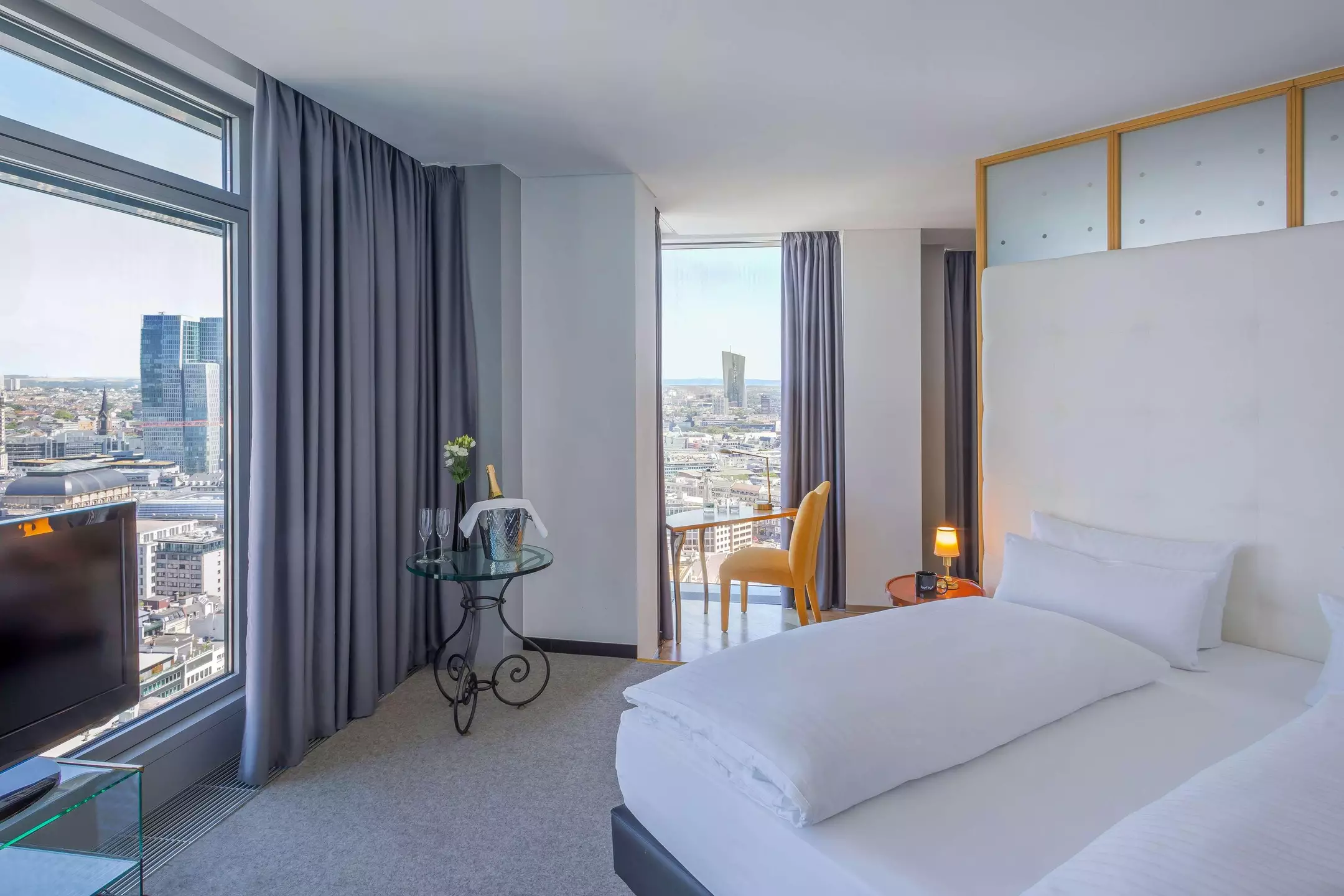 Alibaba https://cdn.alibaba.ir/ostorage/hotel-accommodation-images/69f7add161ec039ef75aa213_Frankfurt-am-Main-INNSIDE-Frankfurt-Eurotheum-1.webp