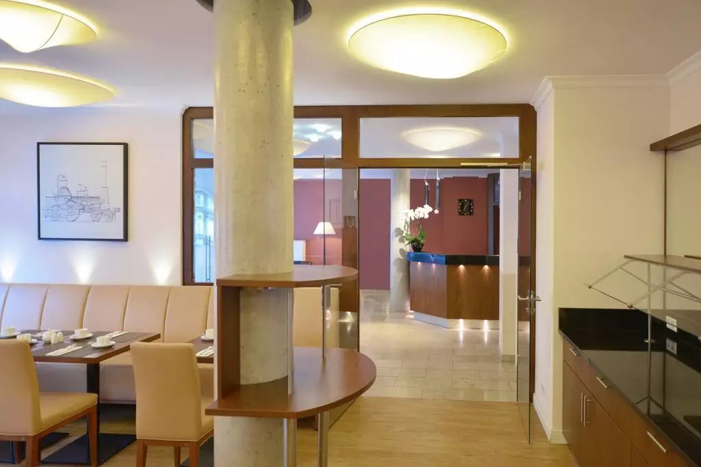 هتل Hotel Adelante Berlin-Mitte برلین
