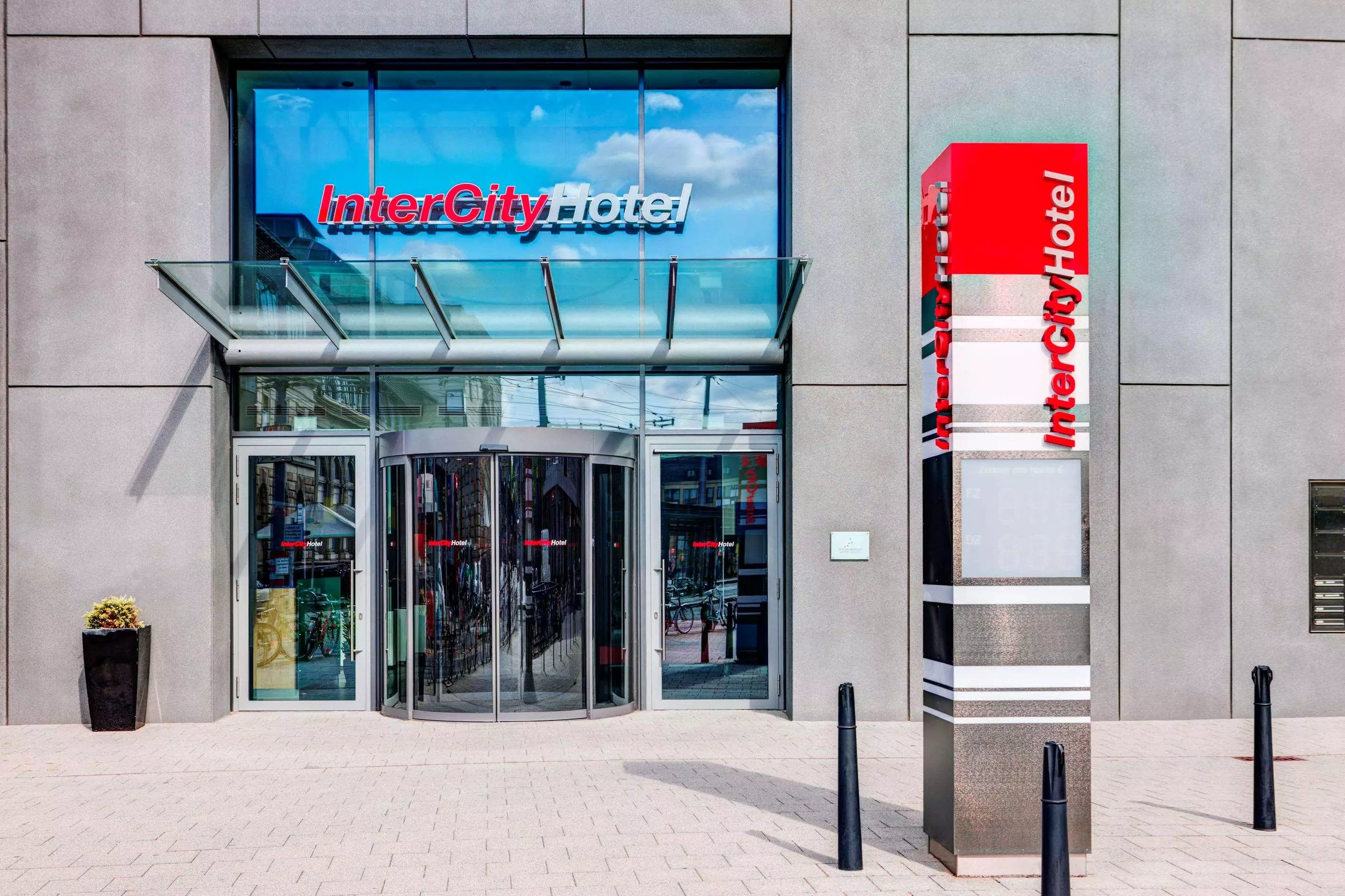 Alibaba https://cdn.alibaba.ir/ostorage/hotel-accommodation-images/69f7dd5161ec039ef75ac47c_Mannheim-InterCityHotel-Mannheim-1.webp