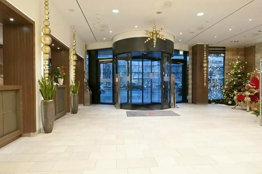 هتل H2 Hotel Berlin Alexanderplatz برلین
