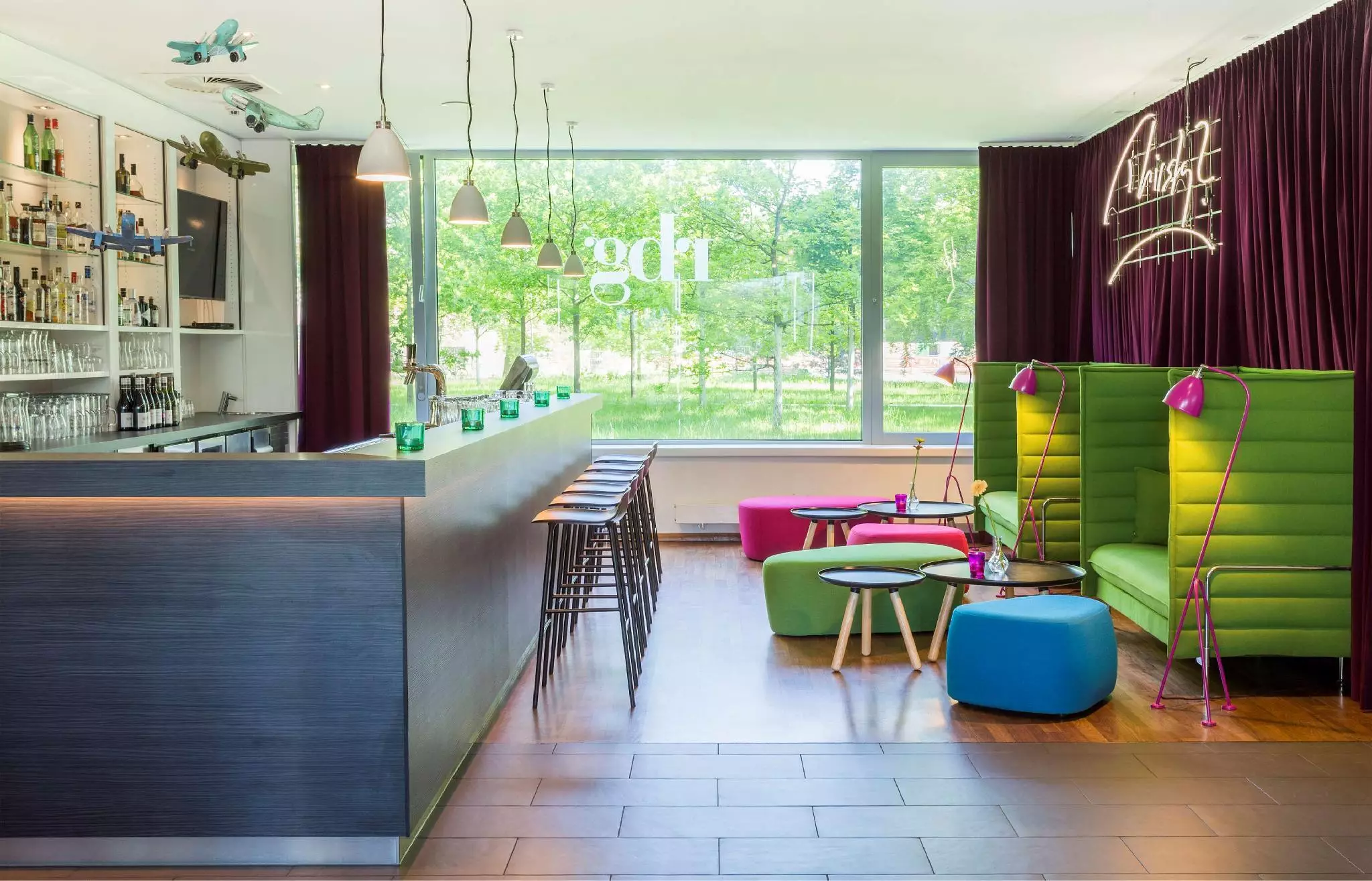 هتل Park Inn by Radisson Frankfurt Airport فرانکفورت