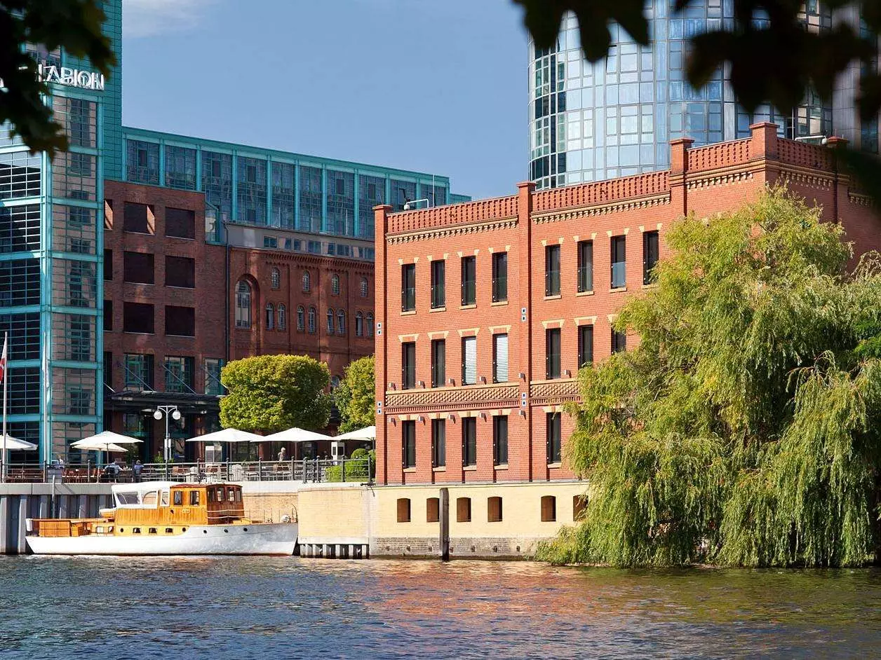 Alibaba https://cdn.alibaba.ir/ostorage/hotel-accommodation-images/69f7f41061ec039ef75ad564_Berlin-Abion-Villa-Boutique-0.webp