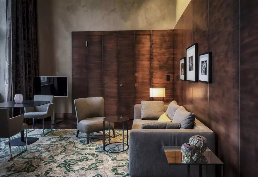 Alibaba https://cdn.alibaba.ir/ostorage/hotel-accommodation-images/69f7fcee61ec039ef75adc7a_Berlin-SO-Berlin-Das-Stue-1.webp