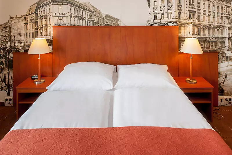 Alibaba https://cdn.alibaba.ir/ostorage/hotel-accommodation-images/69f806ed61ec039ef75ae450_Berlin-Mercure-Hotel-Berlin-am-Alexanderplatz-0.webp