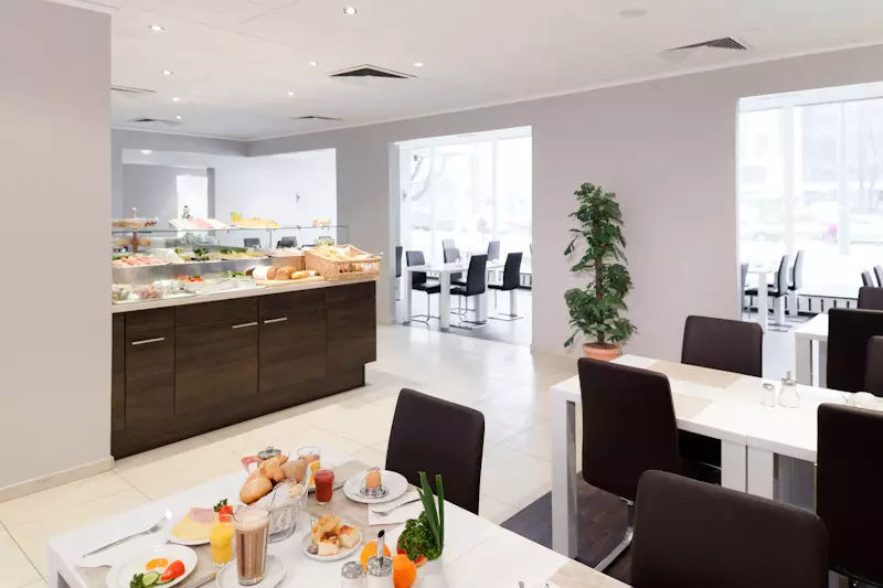 هتل Mercure Hotel Berlin am Alexanderplatz برلین