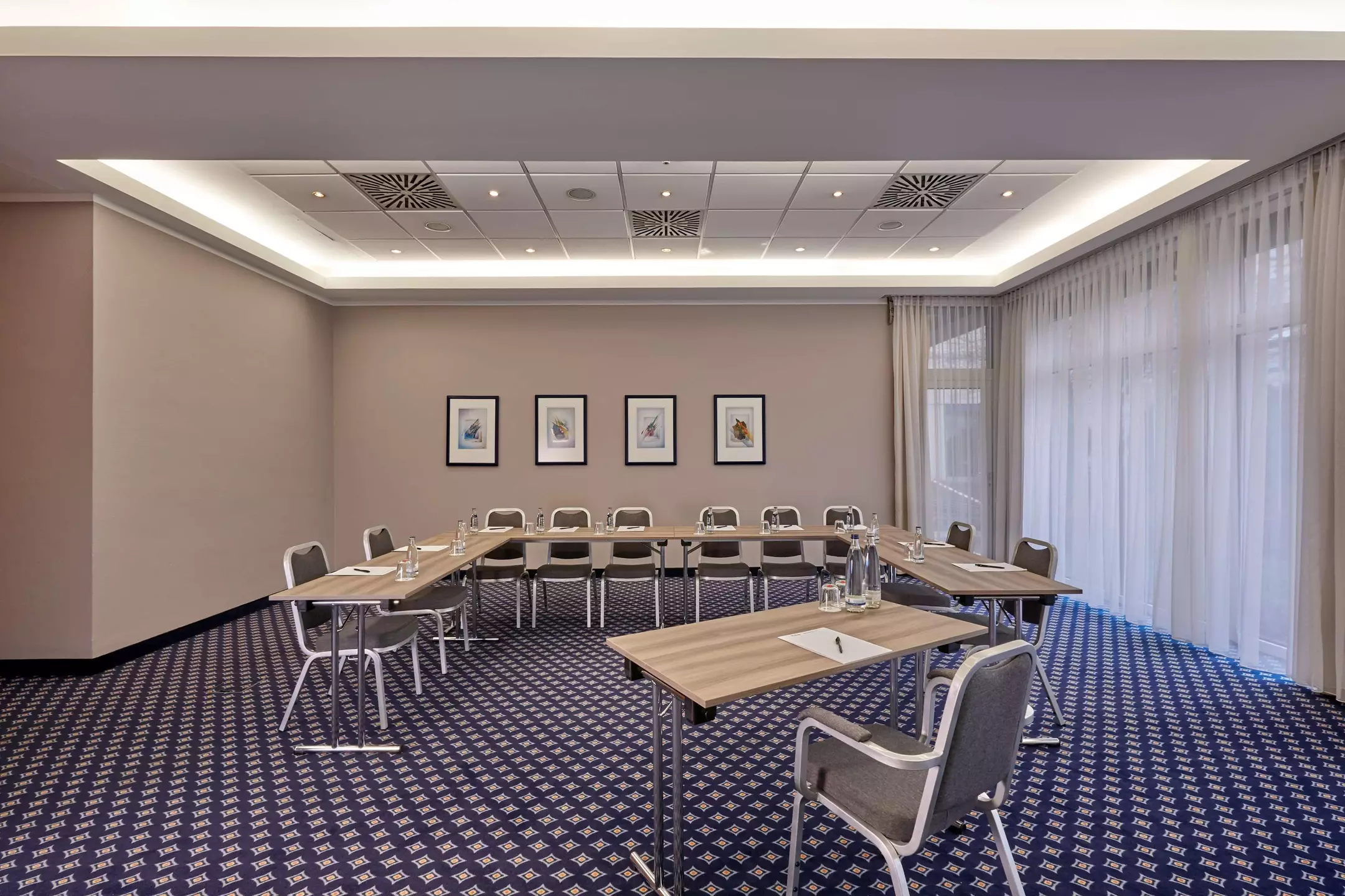 هتل H4 Hotel Leipizig Leipzig