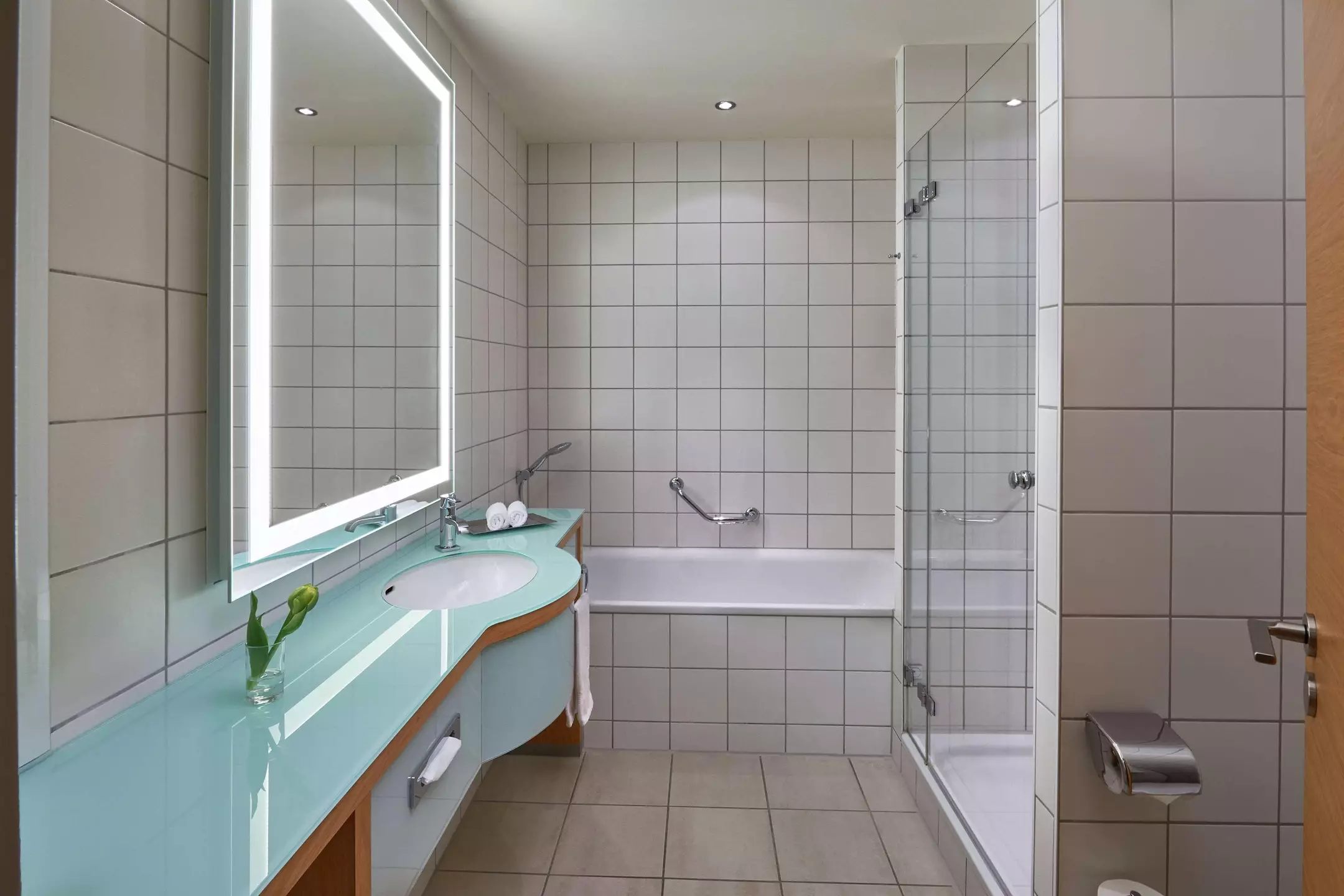 هتل Hilton Cologne کلن