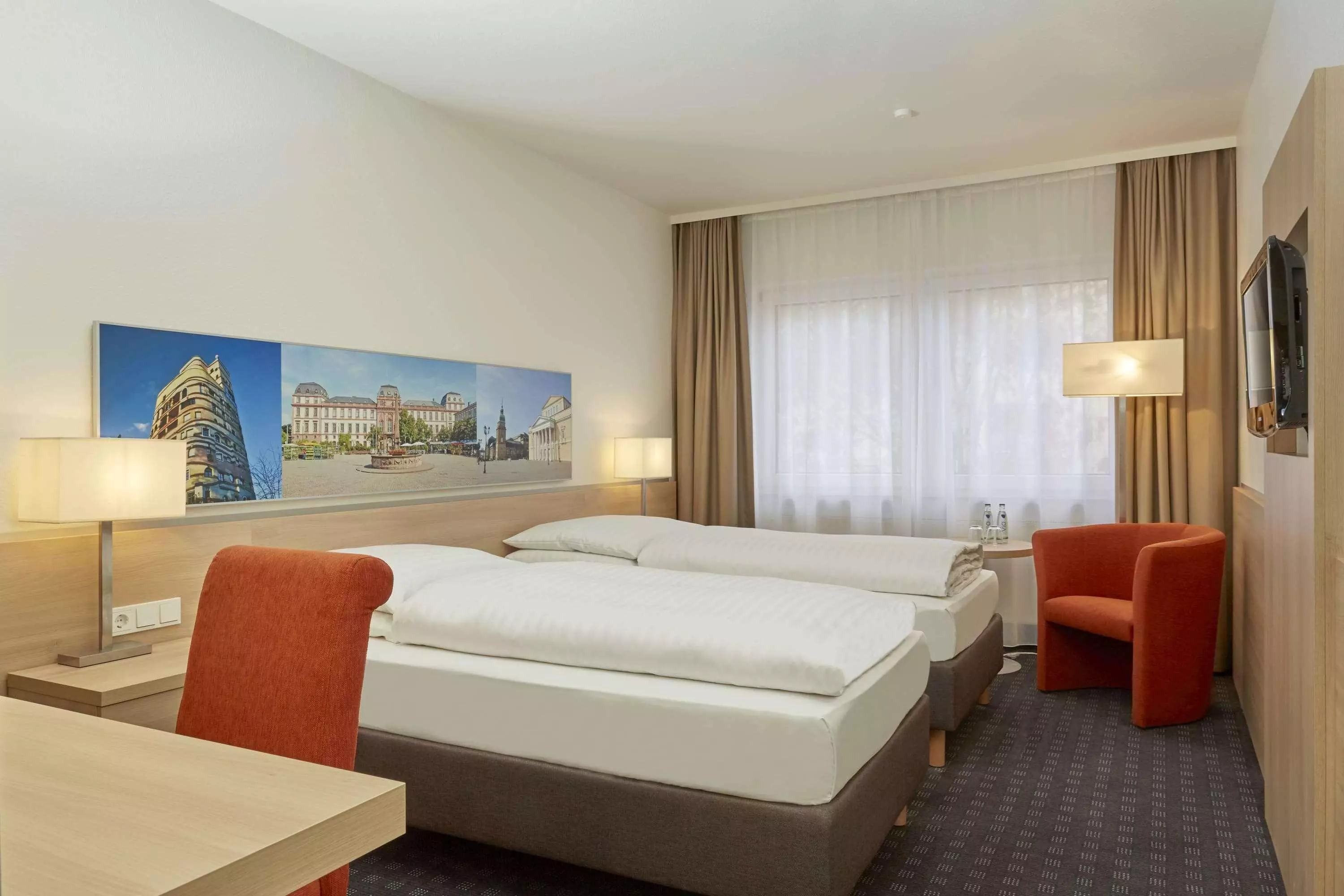 هتل H+ Hotel Darmstadt Darmstadt