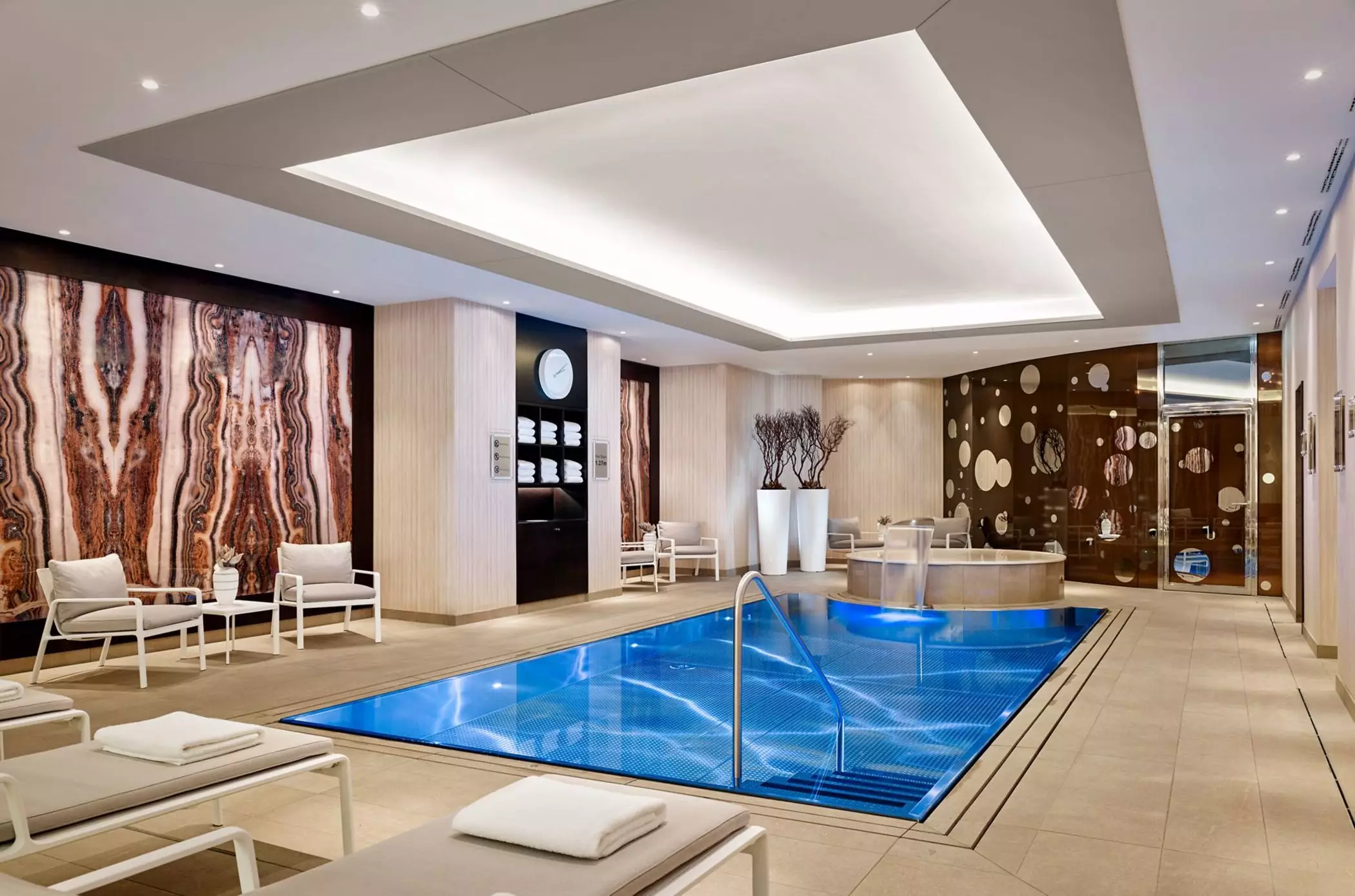 Alibaba https://cdn.alibaba.ir/ostorage/hotel-accommodation-images/69f8408461ec039ef75b1221_Berlin-The-Ritz-Carlton-Berlin-1.webp