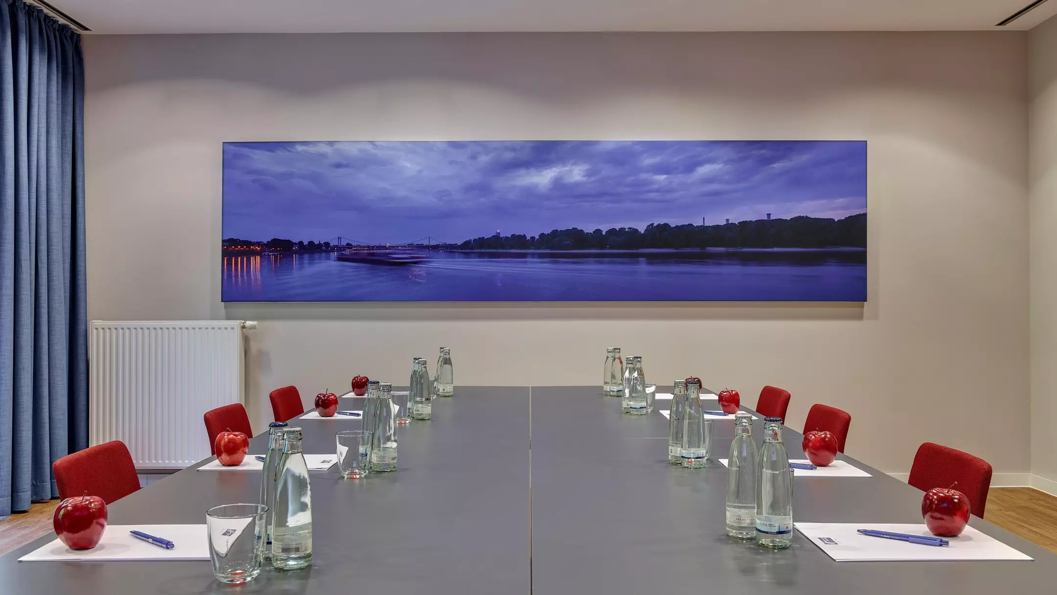 هتل Holiday Inn Express Frankfurt Messe فرانکفورت