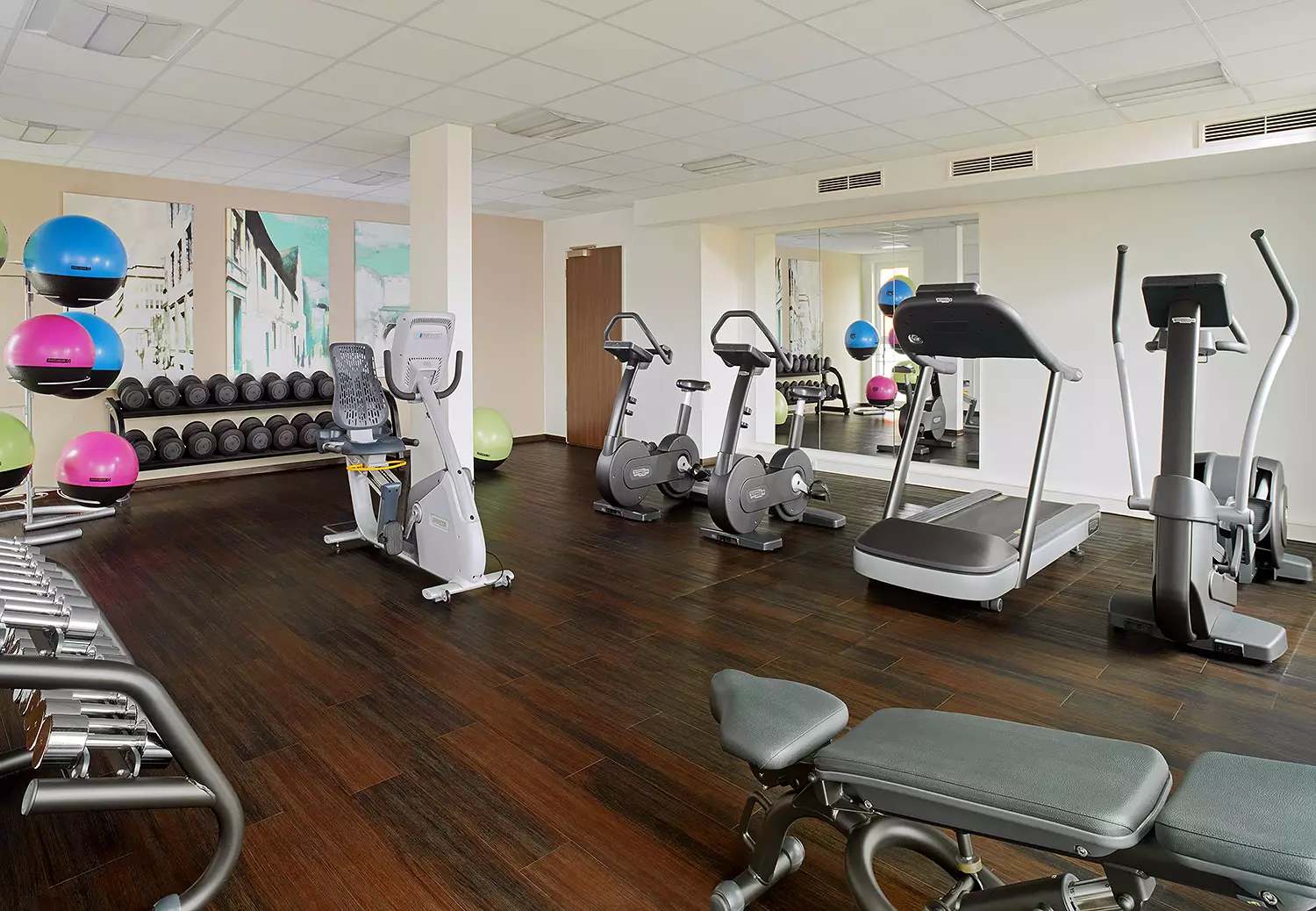 هتل Courtyard Cologne کلن