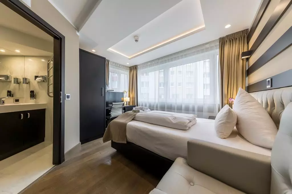 هتل Skyline Hotel فرانکفورت