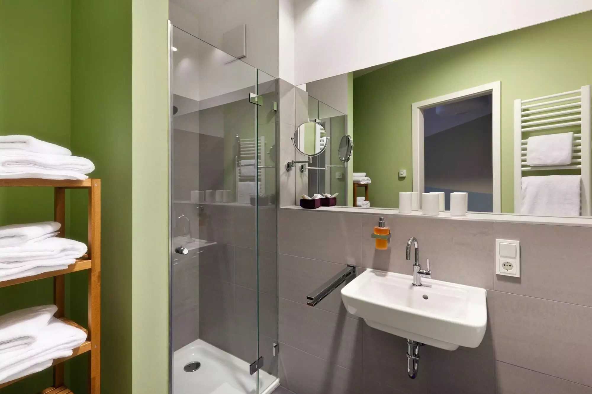 Alibaba https://cdn.alibaba.ir/ostorage/hotel-accommodation-images/69f8d6cceb1ae654aaa5d6f9_Berlin-The-Circus-Apartments-1.webp