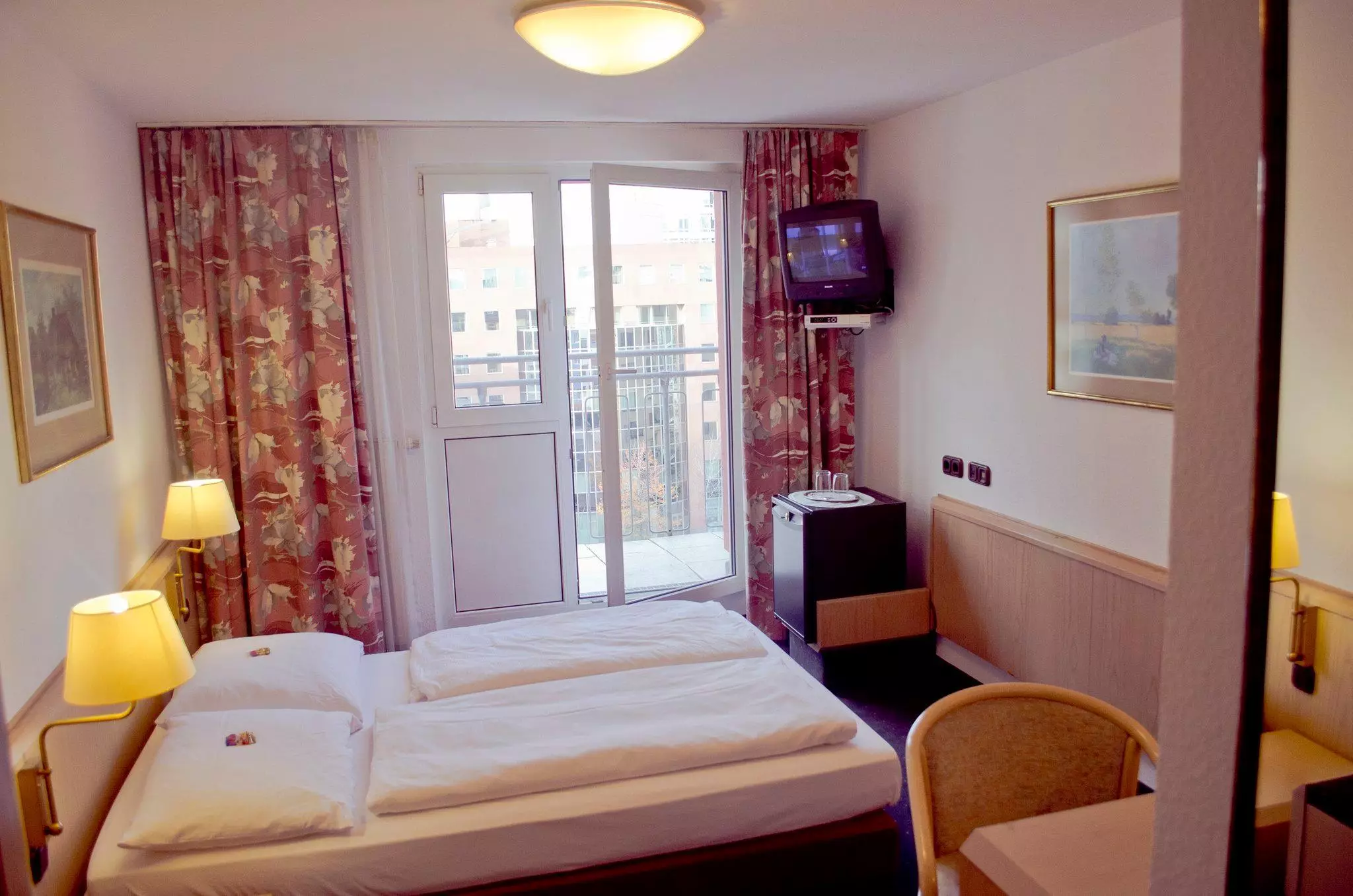 Alibaba https://cdn.alibaba.ir/ostorage/hotel-accommodation-images/69f8e953eb1ae654aaa5e1ac_Frankfurt-am-Main-Adler-1.webp