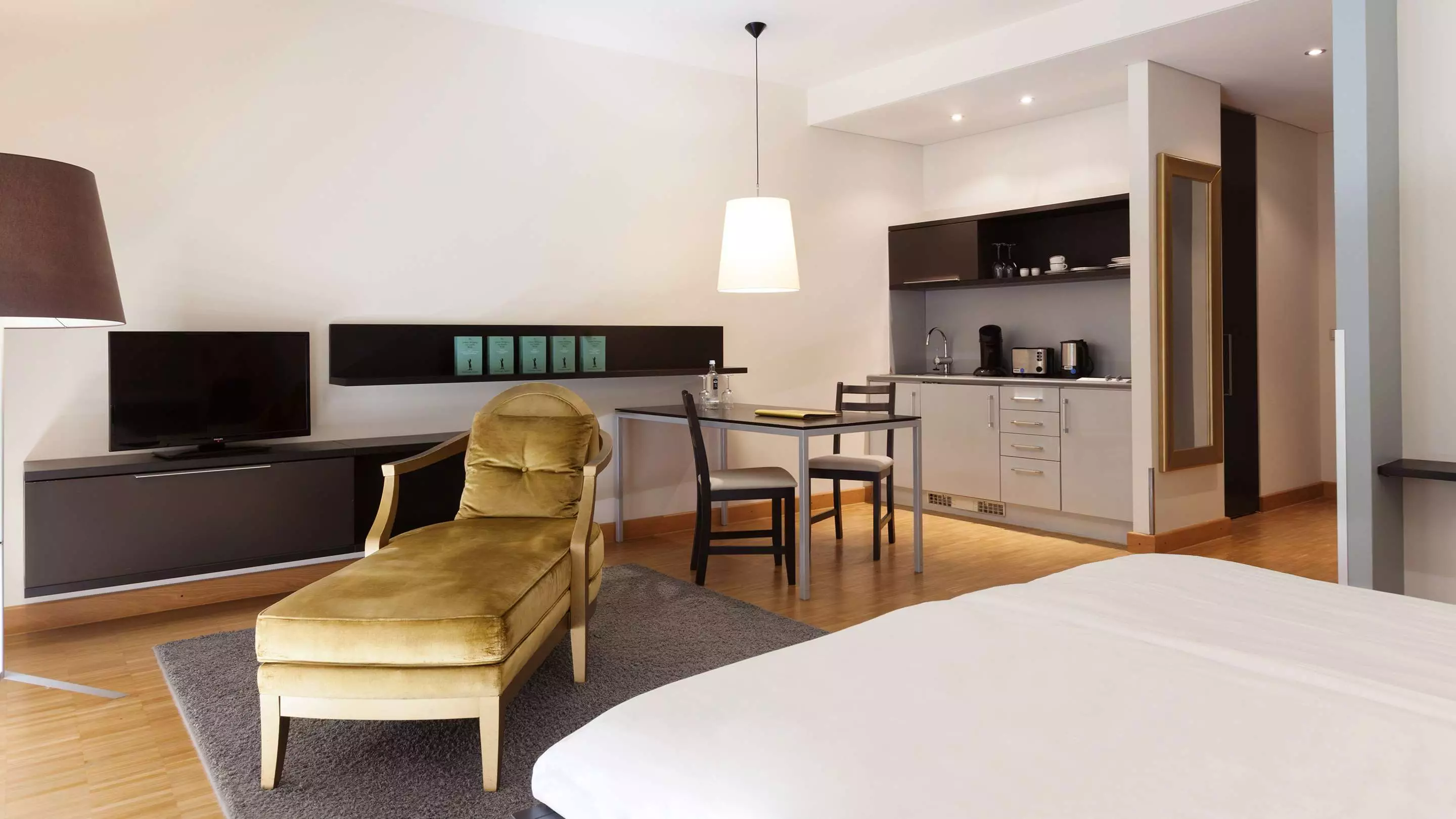 هتل TOWNHOUSE Berlin برلین