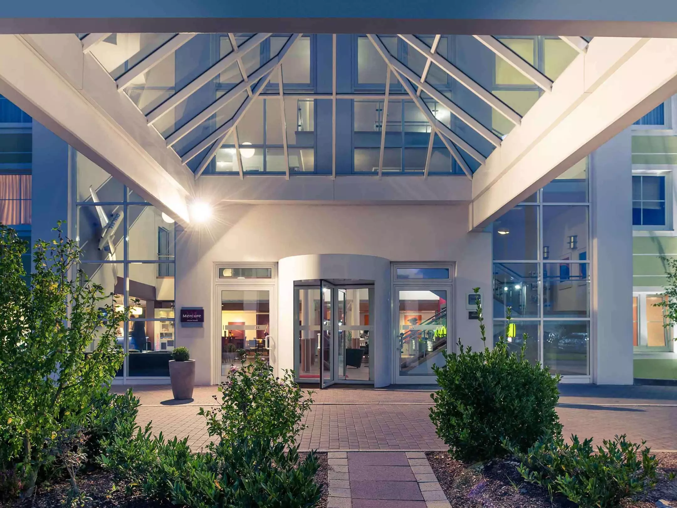 Alibaba https://cdn.alibaba.ir/ostorage/hotel-accommodation-images/69f8fb2ceb1ae654aaa5ec83_Ratingen-Mercure-Hotel-Duesseldorf-Ratingen-1.webp