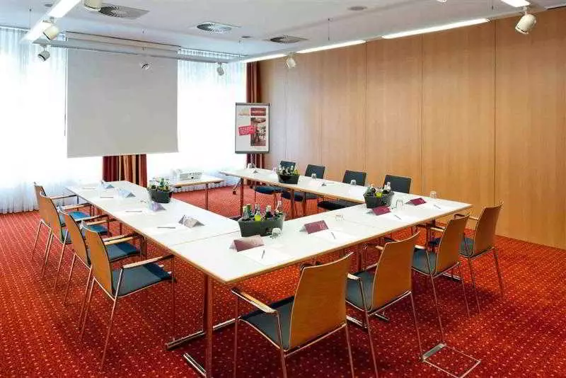 هتل Mercure Hotel Duesseldorf Ratingen Ratingen