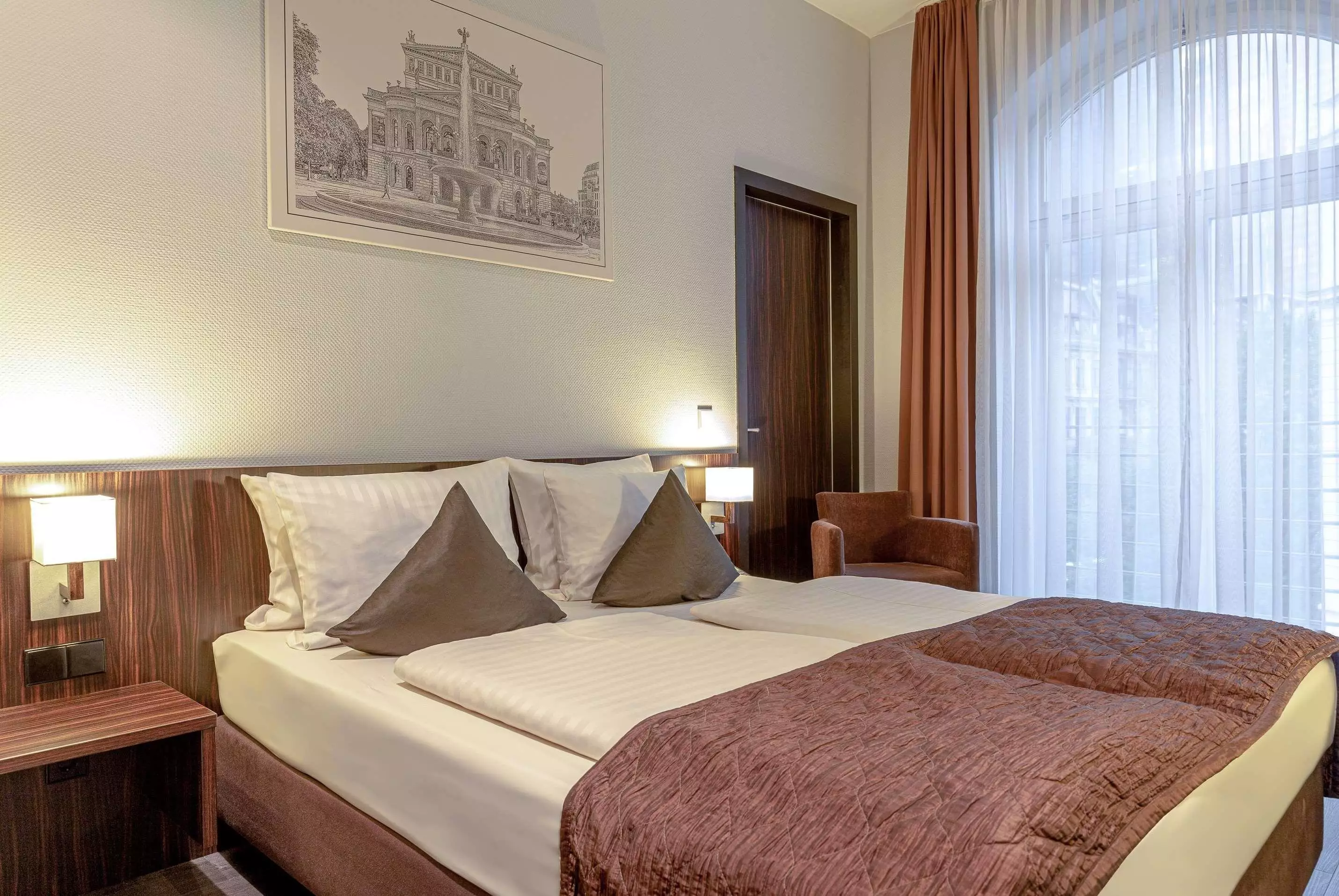 هتل Ramada by Wyndham Frankfurt Central Station فرانکفورت