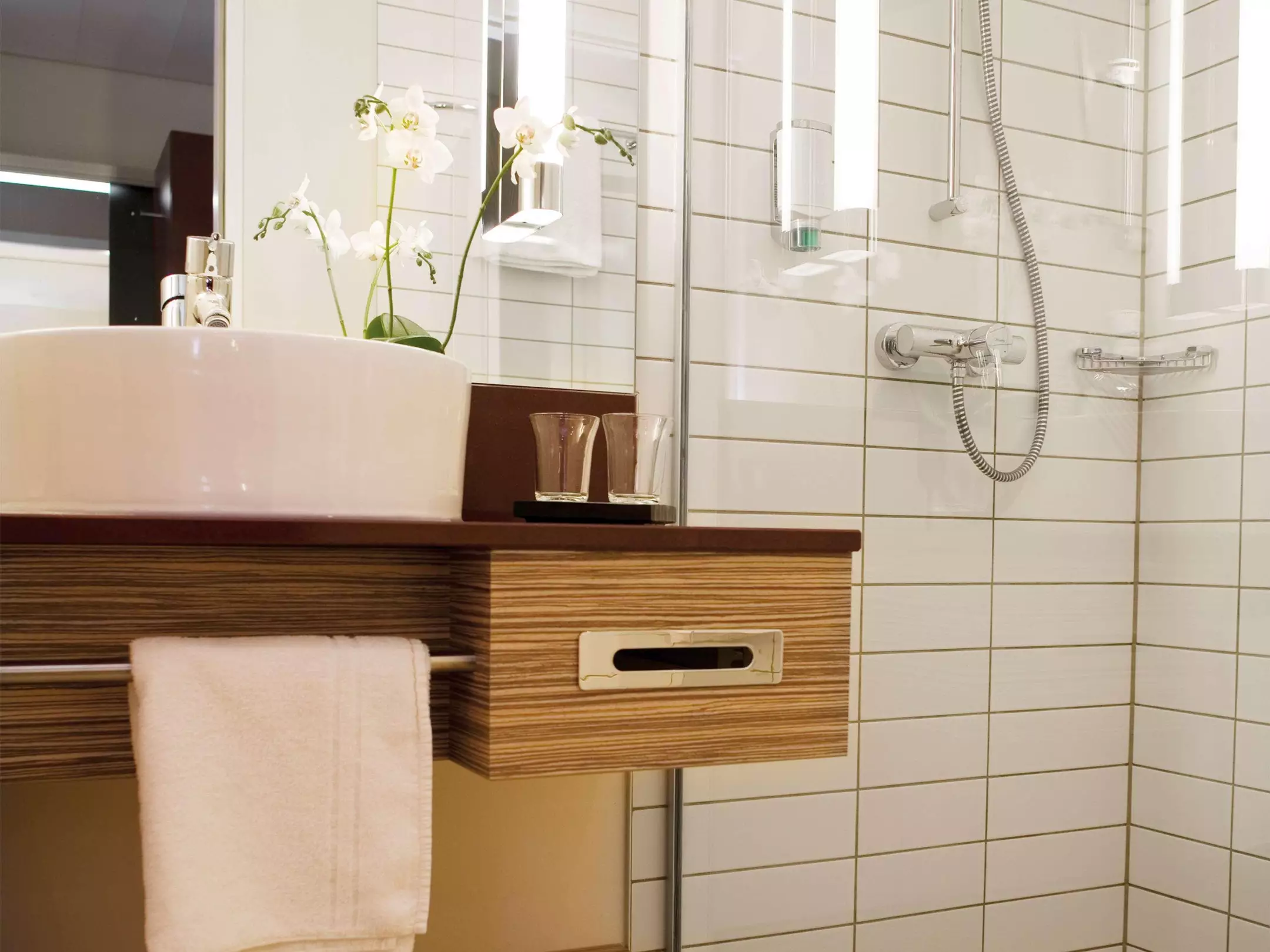 Alibaba https://cdn.alibaba.ir/ostorage/hotel-accommodation-images/69f90a1beb1ae654aaa5f63b_Frankfurt-am-Main-M-venpick-Hotel-Frankfurt-City-1.webp