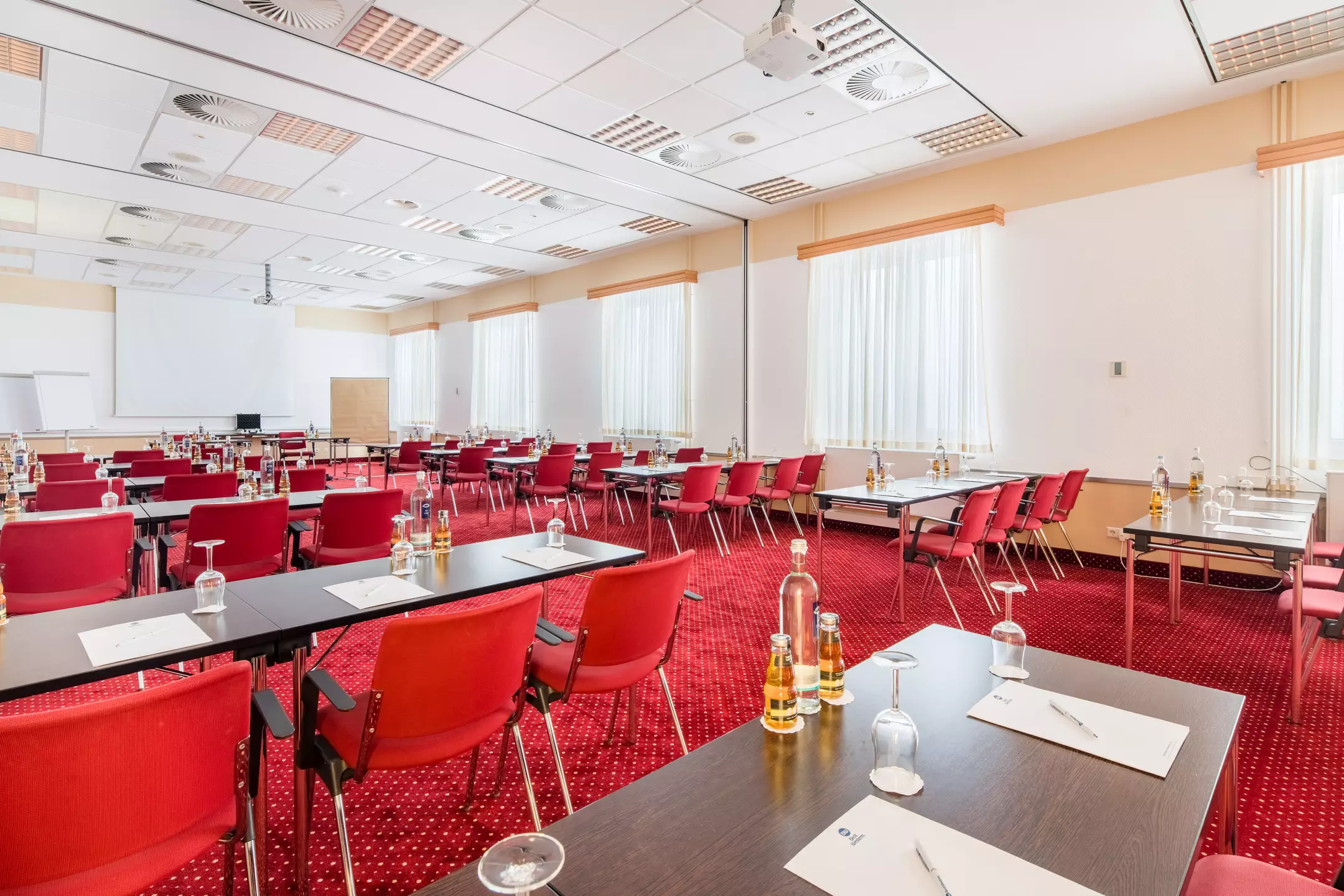Alibaba https://cdn.alibaba.ir/ostorage/hotel-accommodation-images/69f91b91c86edf55f721cd09_Raunheim-AMEDIA-Hotel--Suites-Frankfurt-Airport-1.webp