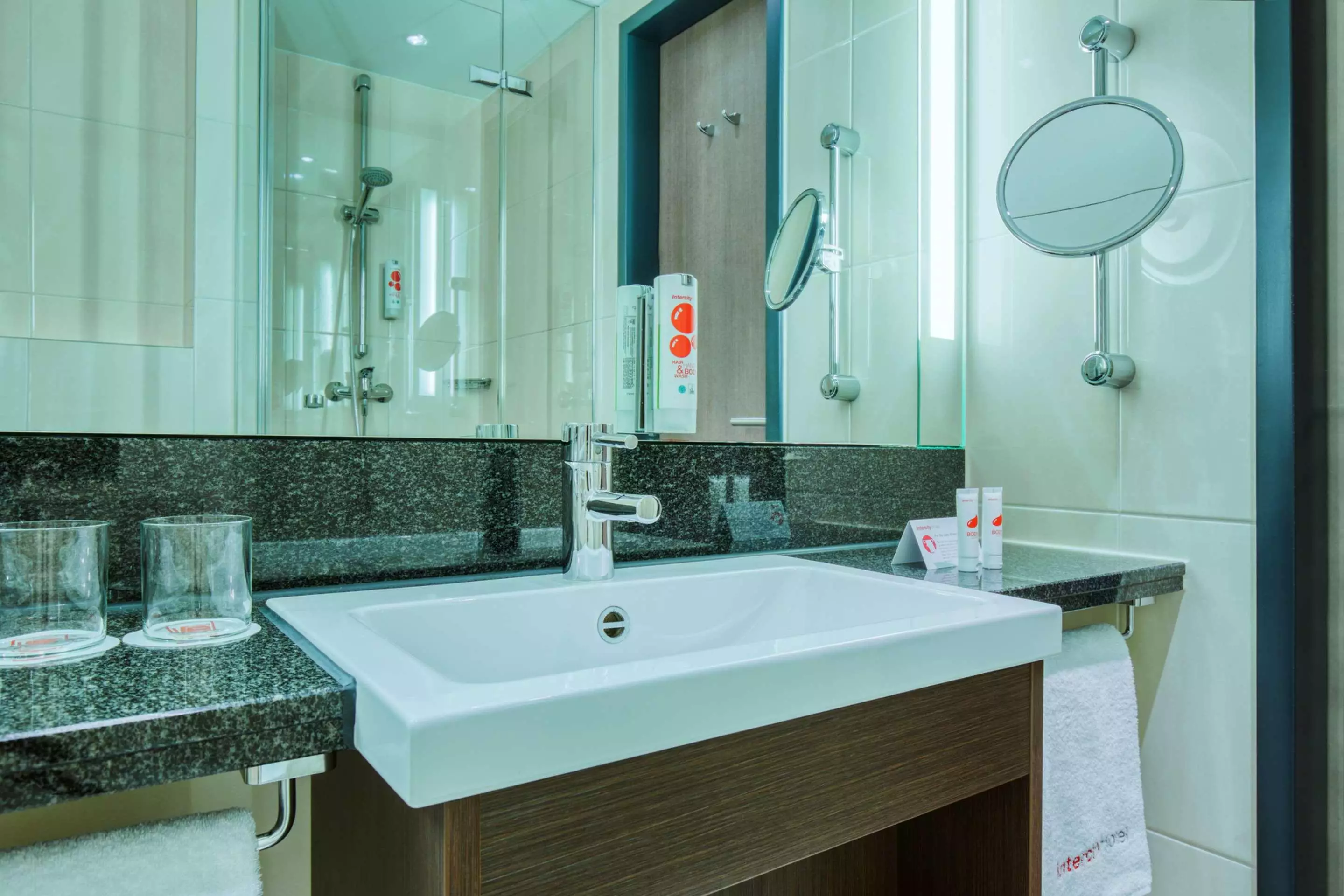 هتل InterCityHotel Dresden Dresden