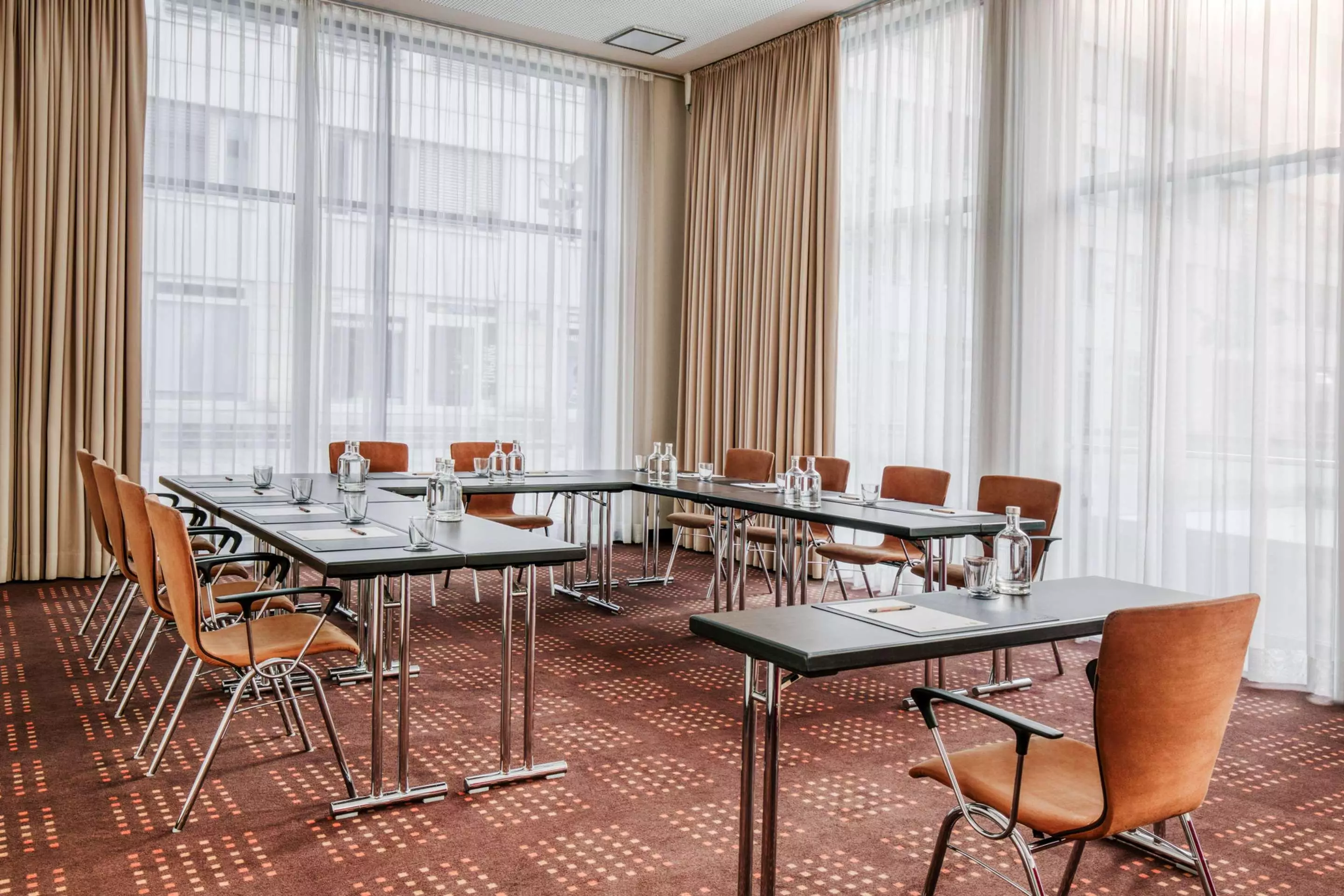 هتل InterCityHotel Dresden Dresden