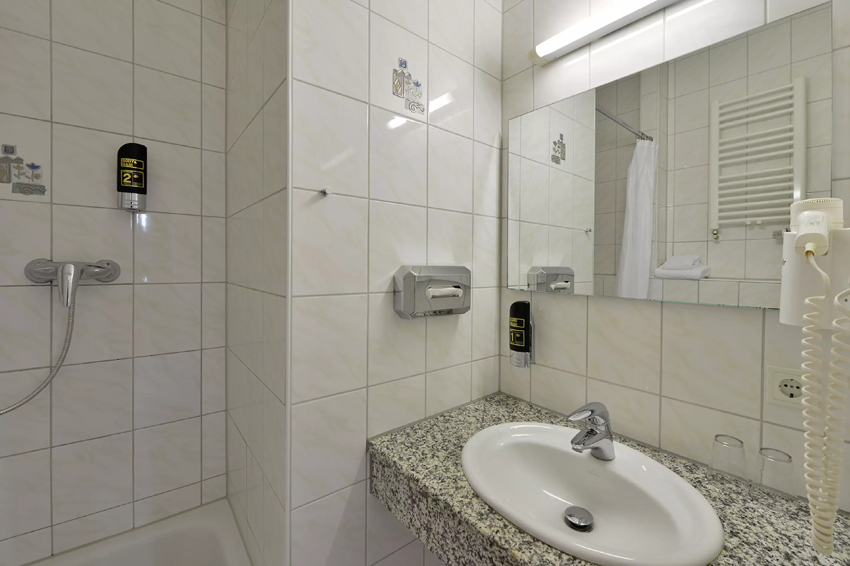 Alibaba https://cdn.alibaba.ir/ostorage/hotel-accommodation-images/69f93779c86edf55f721df21_Cologne-Hotel-Domstern-1.webp
