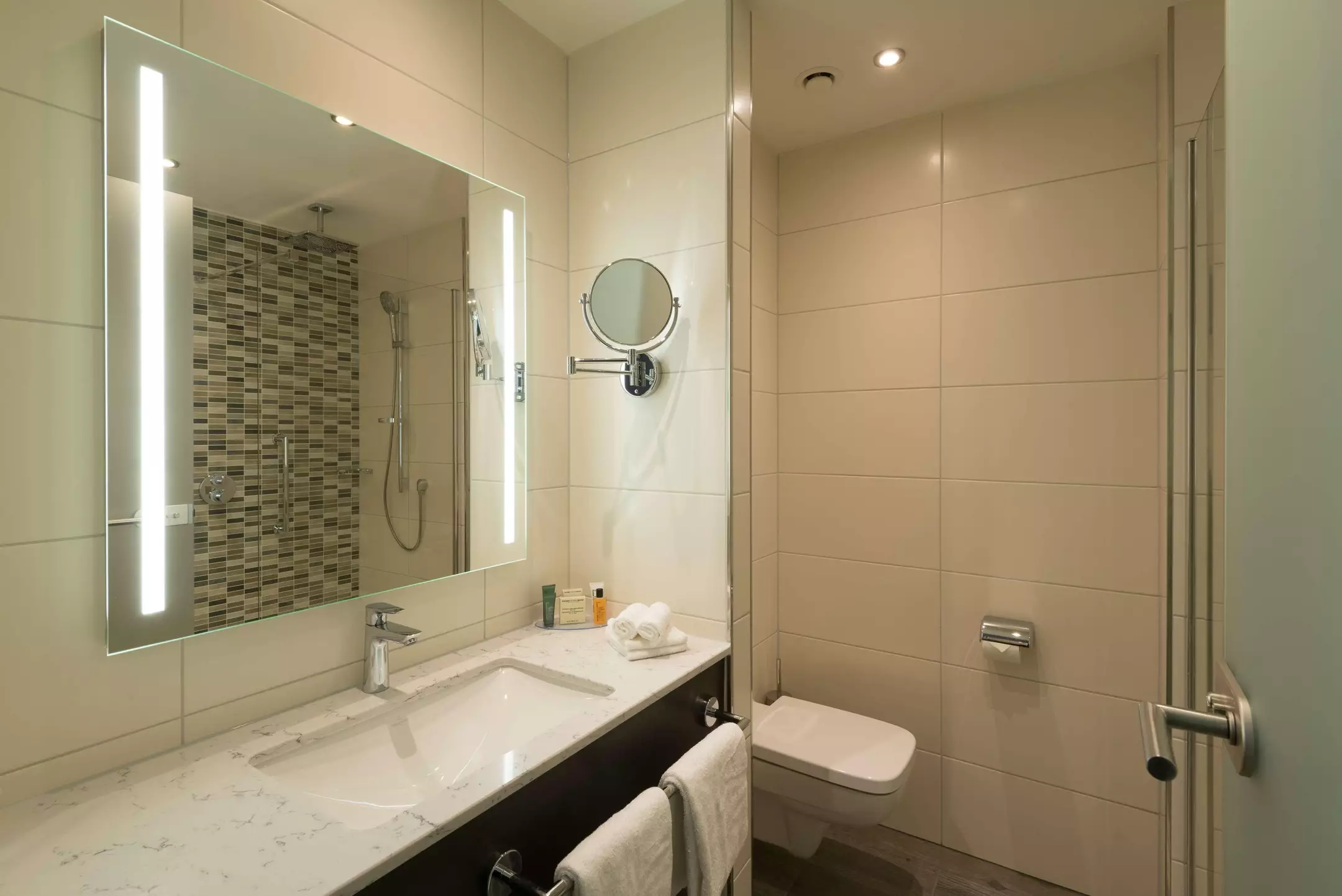 هتل Hilton Garden Inn Frankfurt City Centre فرانکفورت