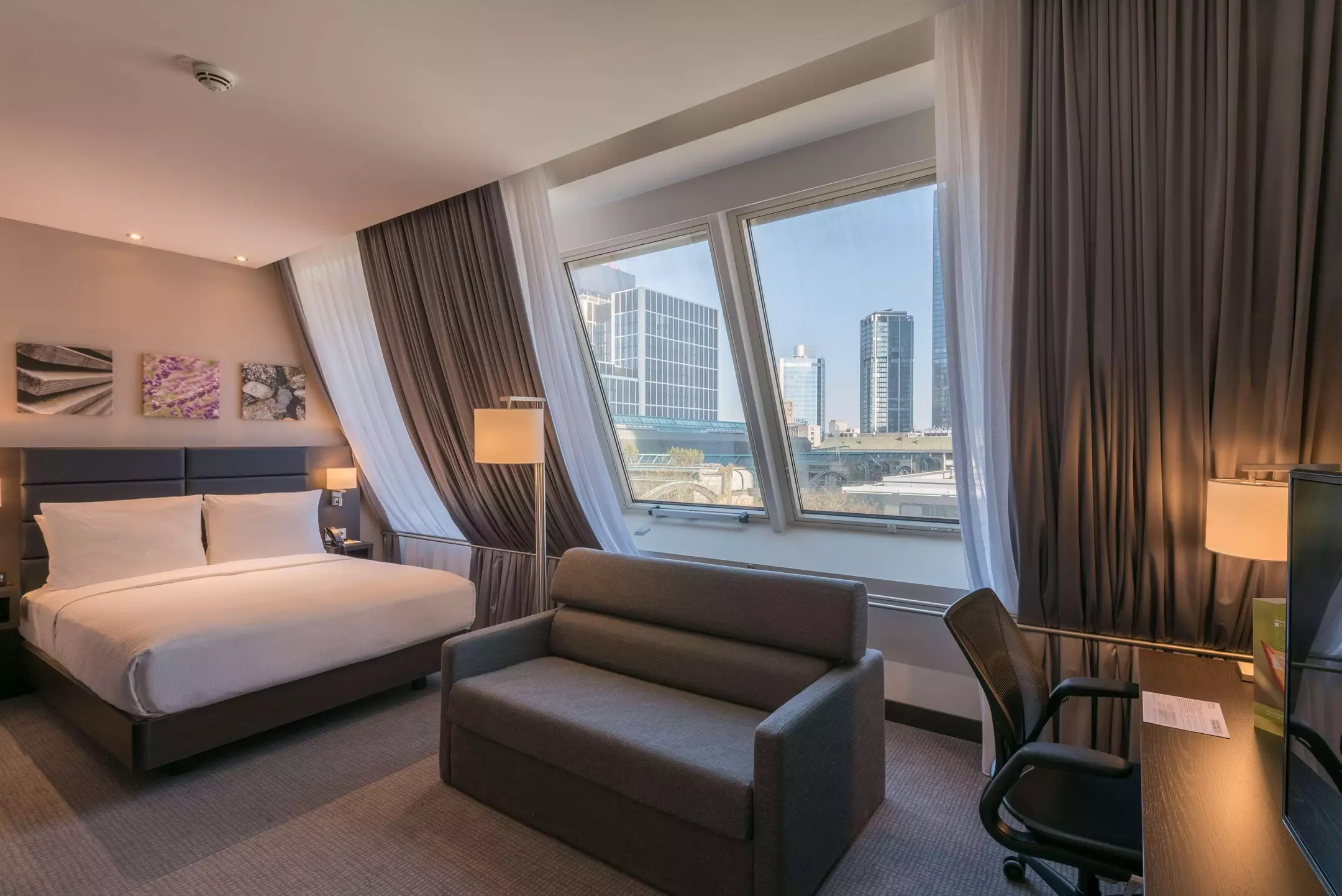 هتل Hilton Garden Inn Frankfurt City Centre فرانکفورت