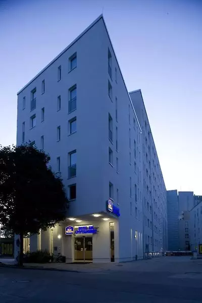 Alibaba https://cdn.alibaba.ir/ostorage/hotel-accommodation-images/69f97bf4c86edf55f72209e0_Berlin-Best-Western-Am-Spittelmarkt-0.webp
