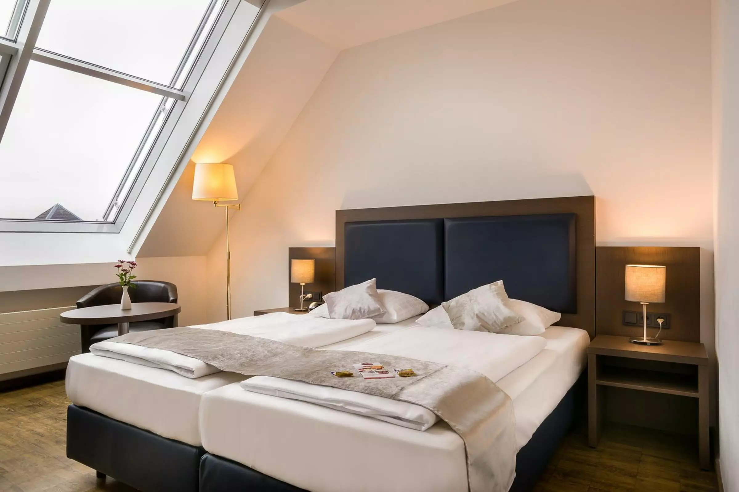 Alibaba https://cdn.alibaba.ir/ostorage/hotel-accommodation-images/69f97d3fc86edf55f7220ab7_Frankfurt-am-Main-Novum-Hotel-Imperial-Frankfurt-1.webp